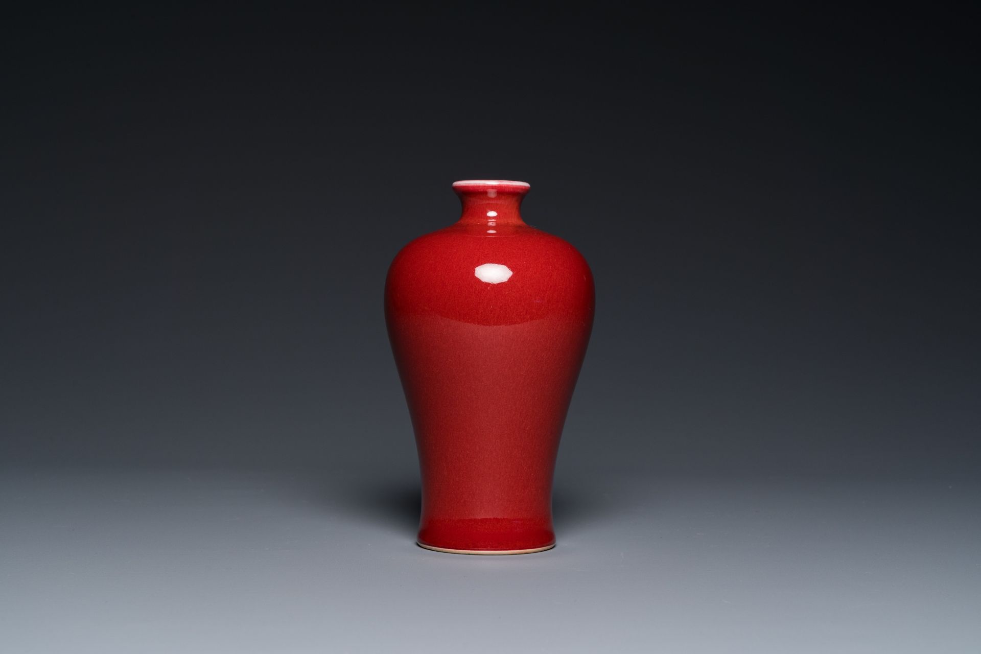 A Chinese monochrome copper-red-glazed 'meiping' vase on wooden stand, Republic - Image 2 of 7