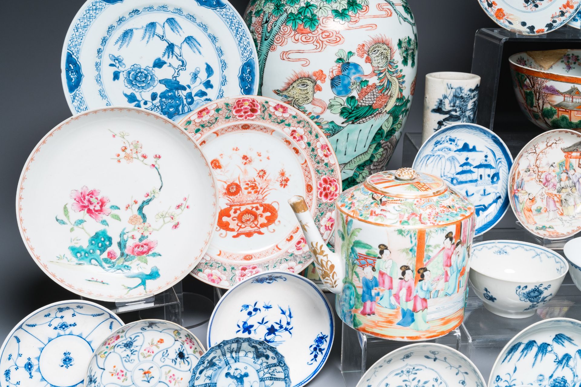 A varied collection of Chinese porcelain, Kangxi and later - Bild 11 aus 11