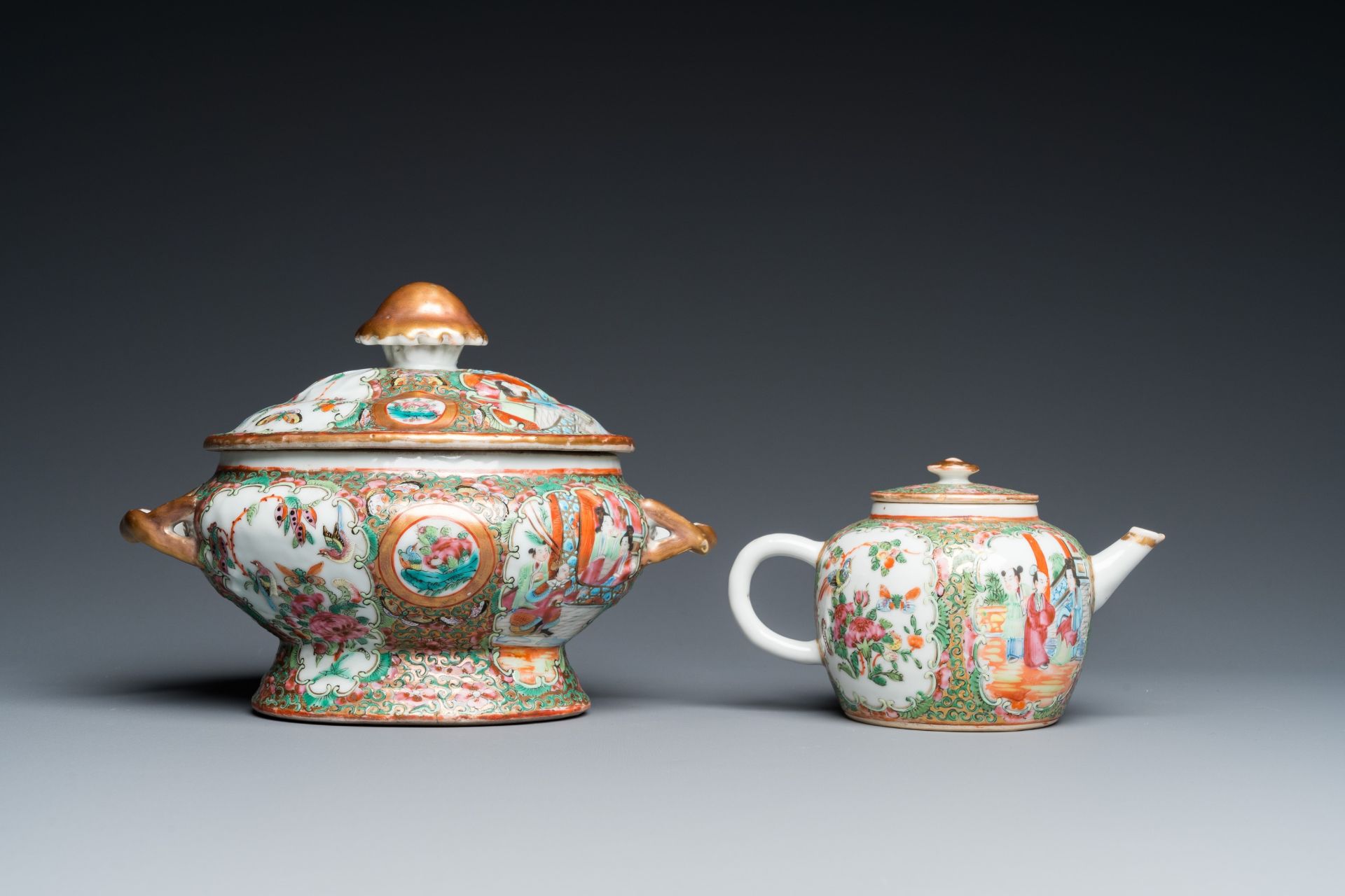 A varied collection of Chinese Canton famille rose porcelain, 19th C. - Image 11 of 15