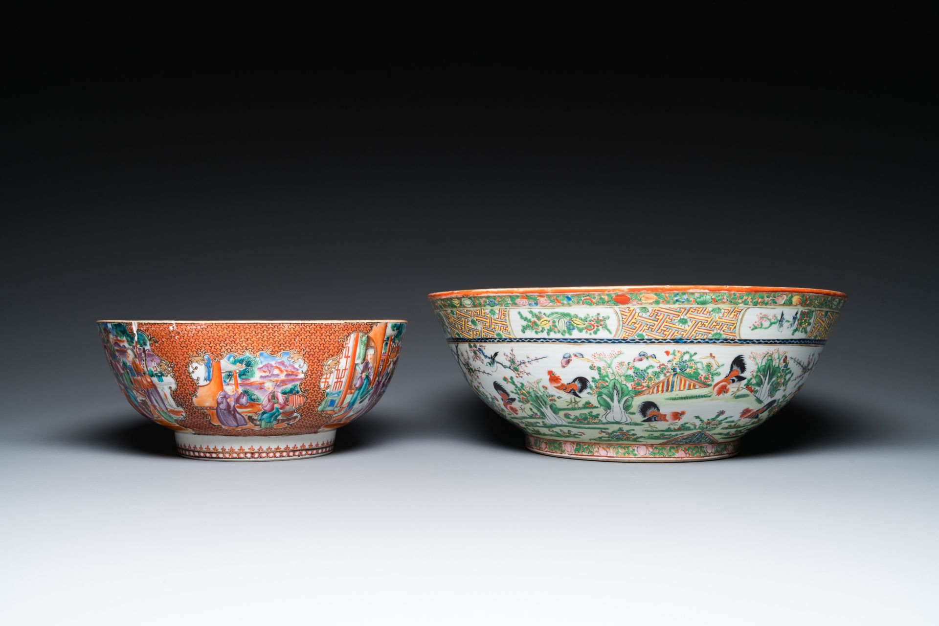 Two Chinese Canton famille rose bowls, a vase and a gilt-lacquered box, Qianlong and later - Bild 3 aus 22
