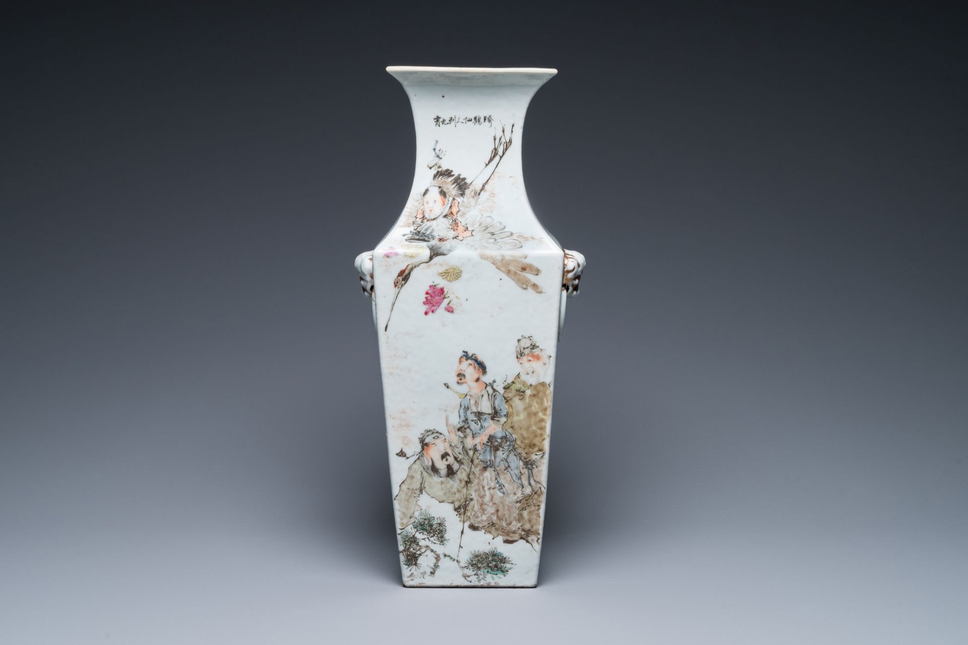 A Chinese square qianjiang cai vase, signed Ma Qingyun é¦¬æ…¶é›², dated 1914 - Bild 2 aus 6