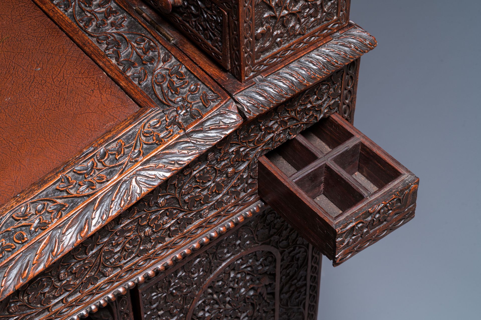 A colonial Anglo-Indian reticulated wooden desk with hidden compartment, 19th C. - Image 24 of 24