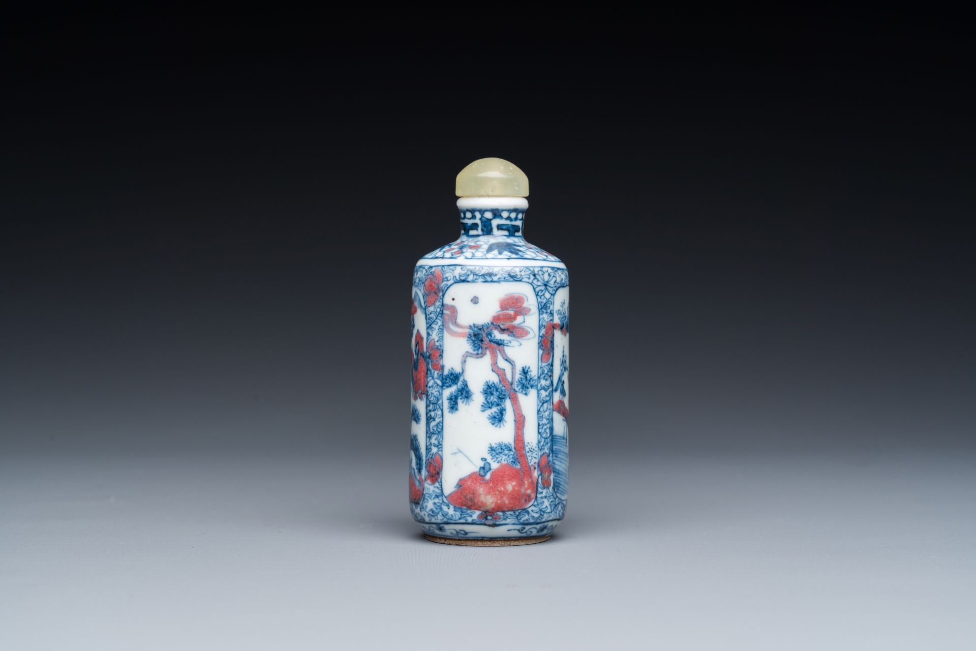 A Chinese blue, white and copper-red snuff bottle, 19th C. - Image 3 of 6