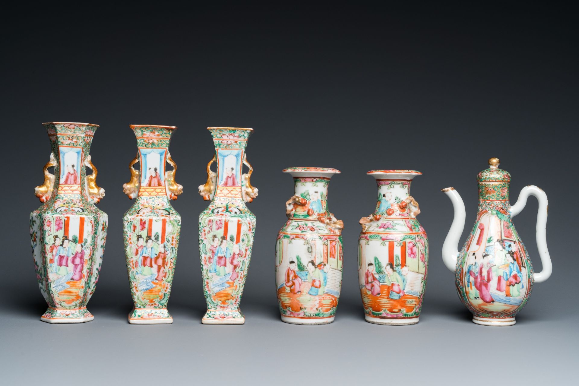 A varied collection of Chinese Canton famille rose porcelain, 19th C. - Bild 2 aus 15