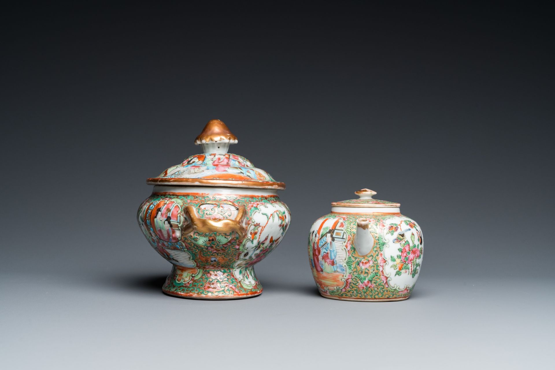 A varied collection of Chinese Canton famille rose porcelain, 19th C. - Image 12 of 15