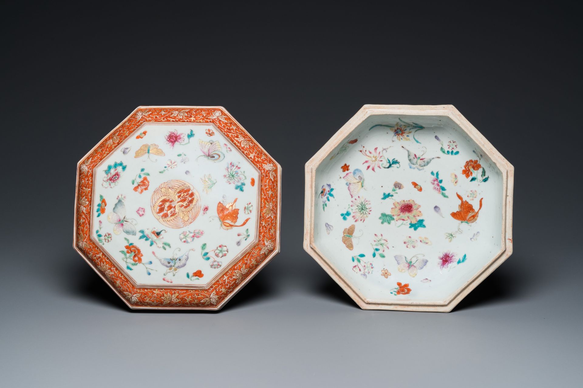 A Chinese famille rose, iron-red and gilt octagonal box and cover with butterflies, Yongzheng - Bild 2 aus 10