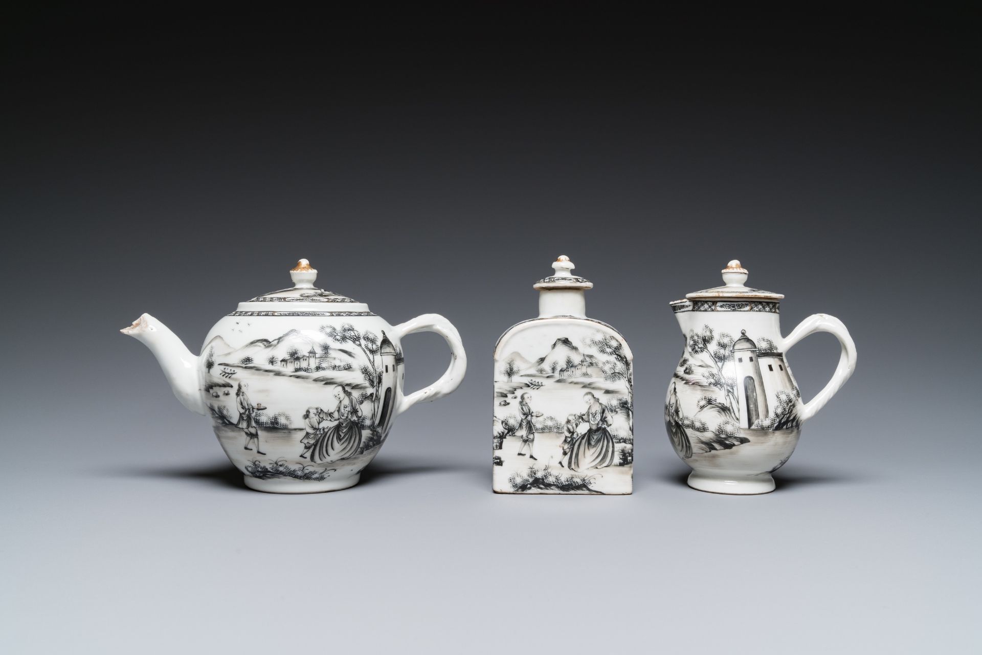 A Chinese grisaille 11-piece tea service with a European lady with a child, Qianlong - Image 4 of 15