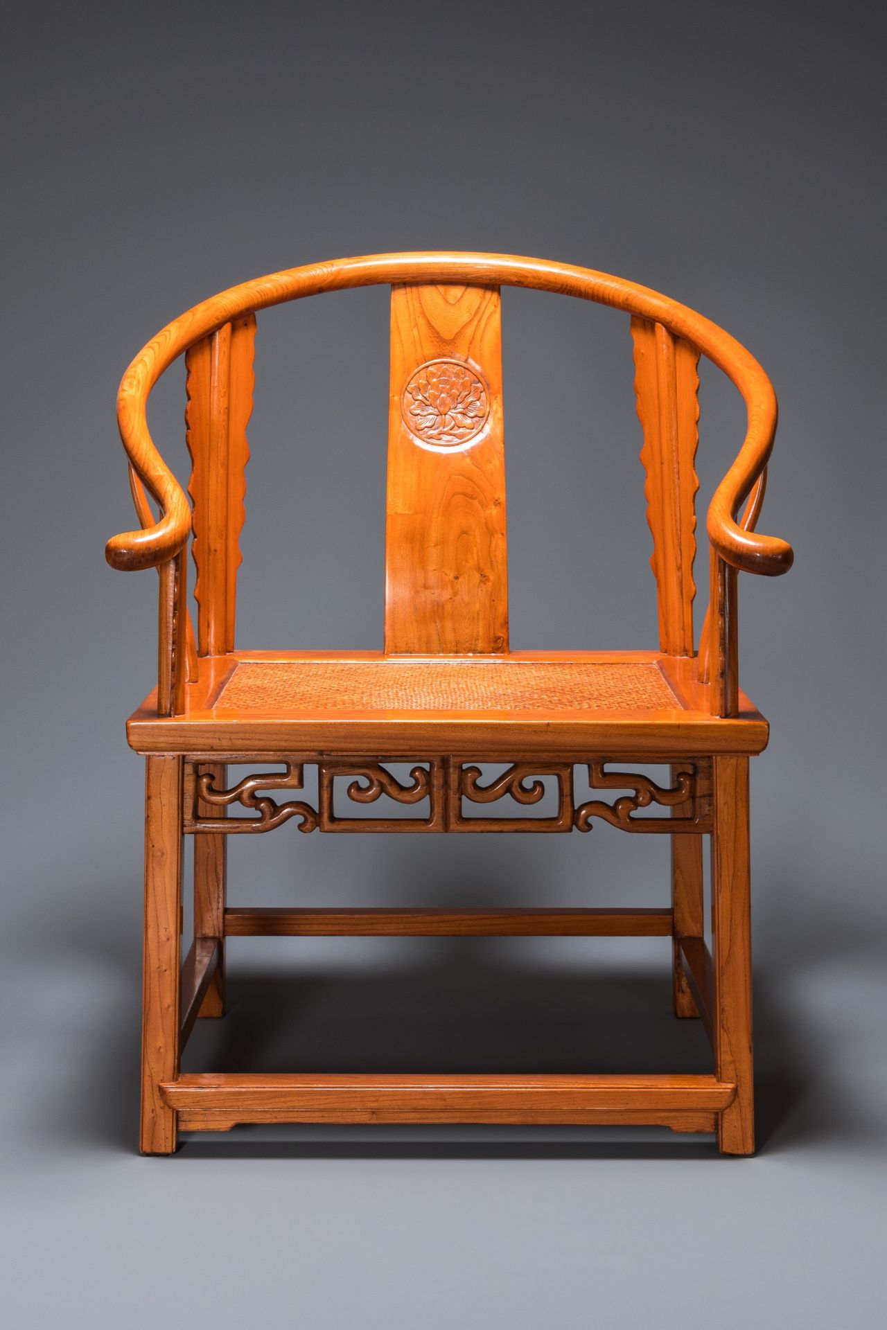 A pair of Chinese elmwood 'horseshoe' chairs, Republic - Image 6 of 20