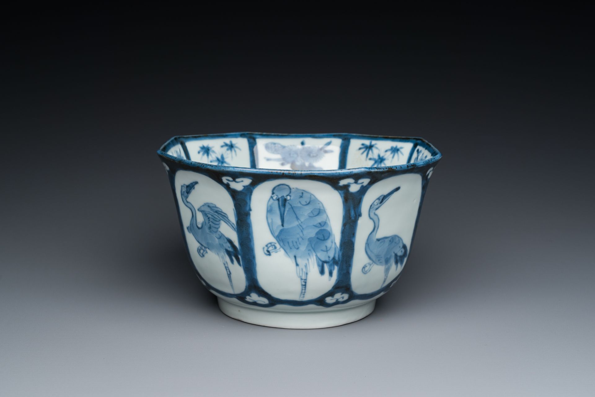 A Japanese octagonal blue and white 'cranes' bowl, 18th C.