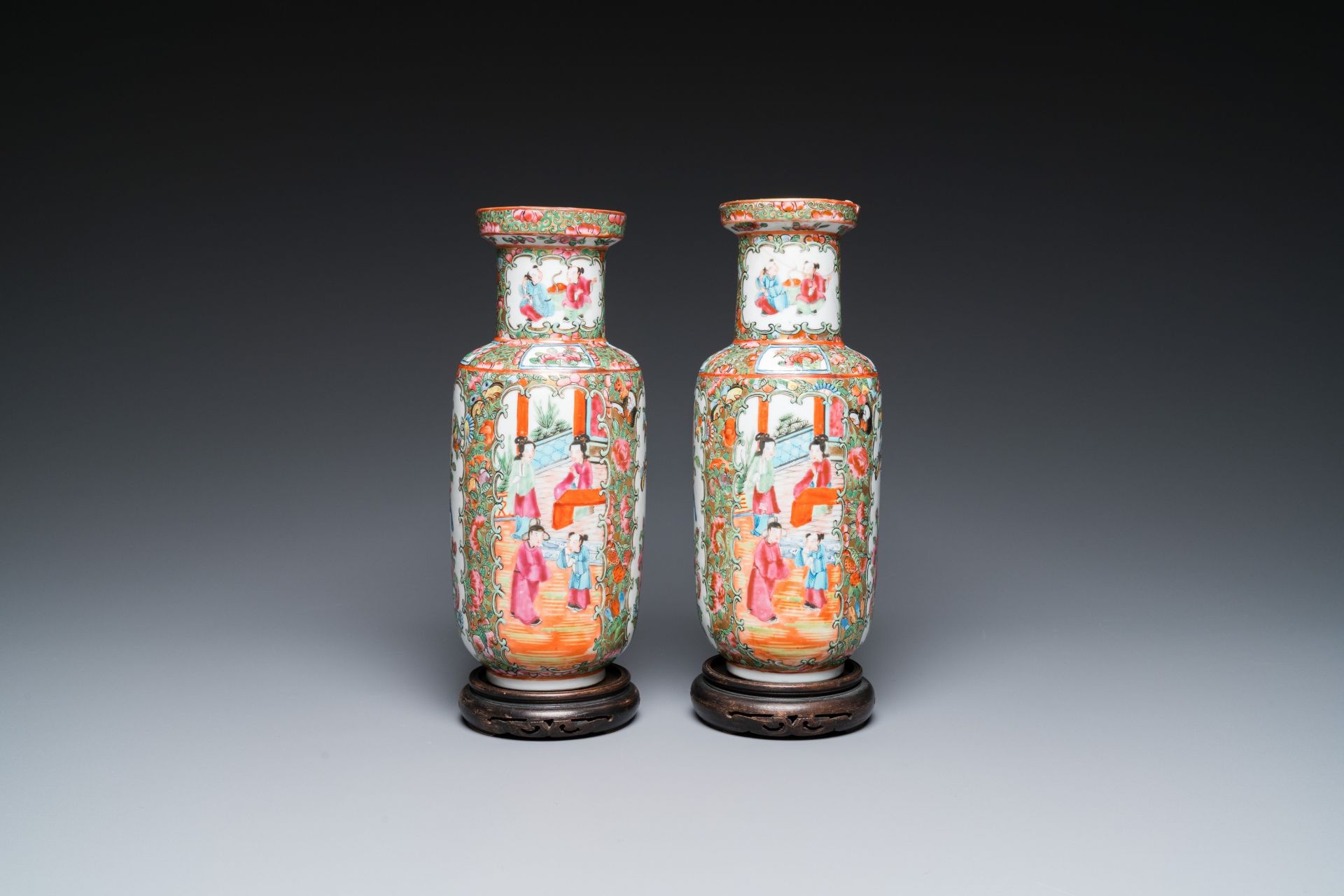 A collection of 28 Chinese Canton famille rose wares, 19th C. - Image 13 of 16