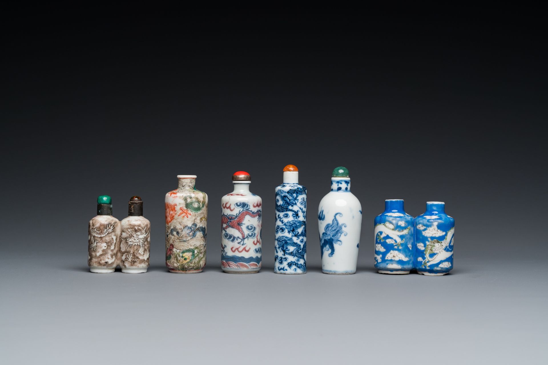 Six Chinese snuff bottles with dragons and Buddhist lions, 19/20th C. - Image 4 of 7