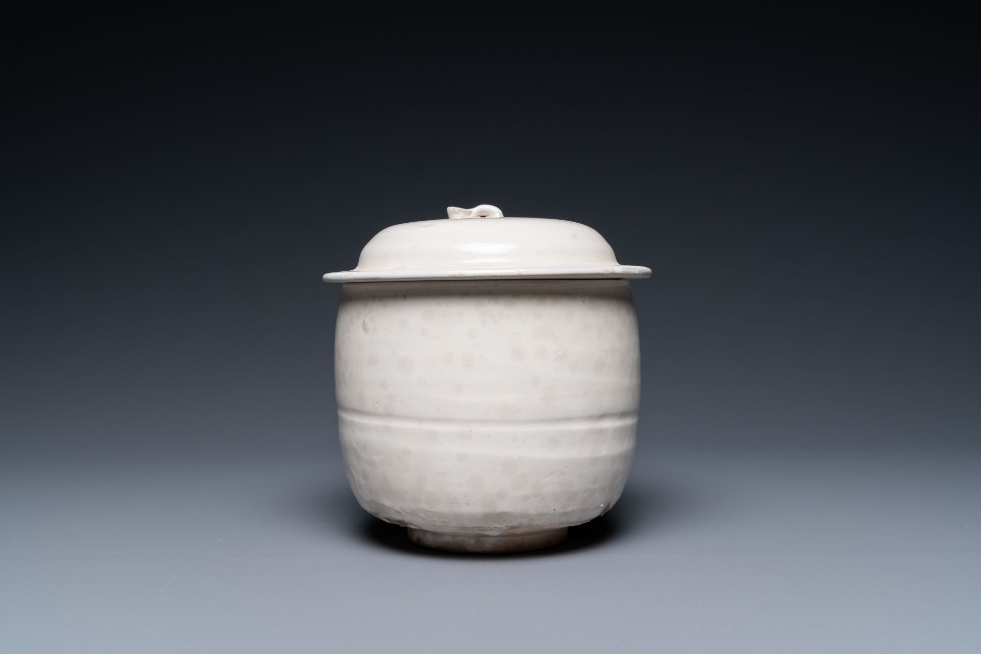 A Chinese cream-glazed jar and cover, Northern Song - Image 2 of 7