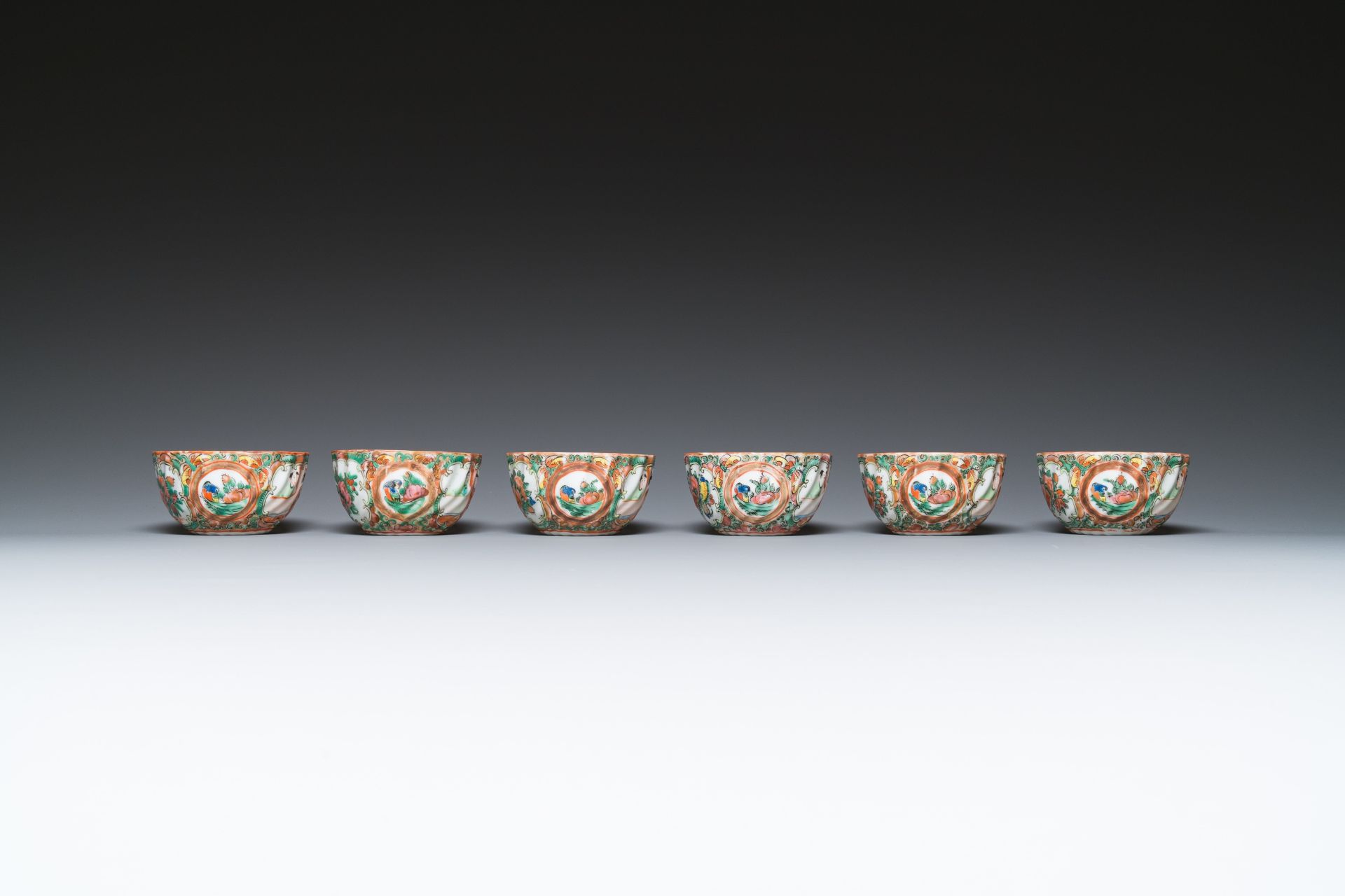 A collection of 28 Chinese Canton famille rose wares, 19th C. - Image 8 of 16