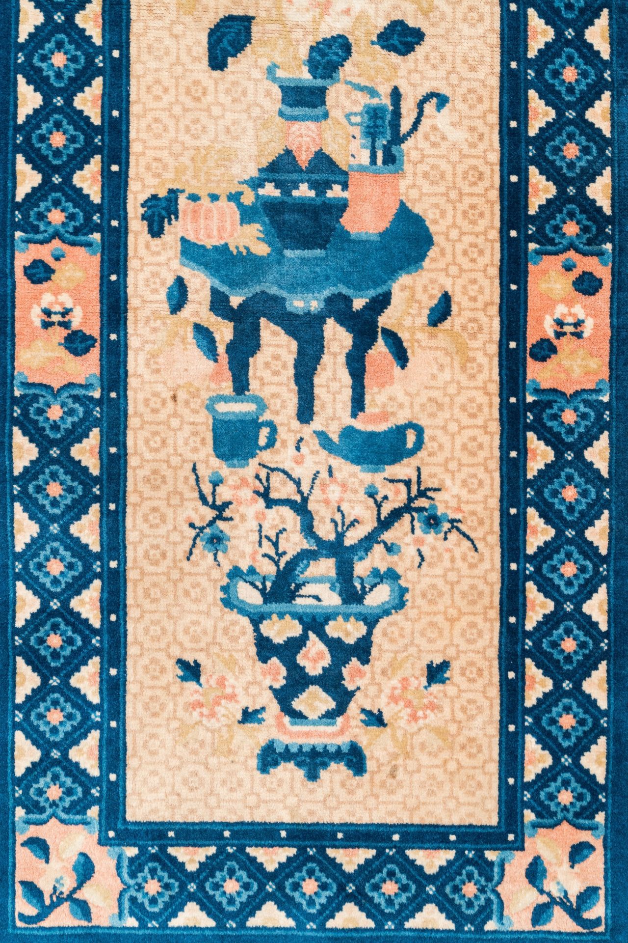 A large Chinese 'antiquities' rug, 19th C. - Image 3 of 4
