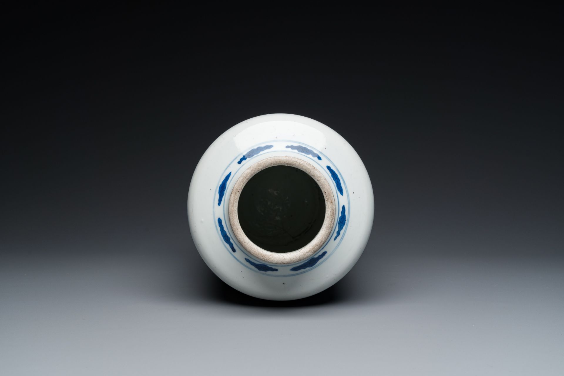 A Chinese blue, white and copper-red 'narrative subject' rouleau vase, Kangxi - Image 6 of 7