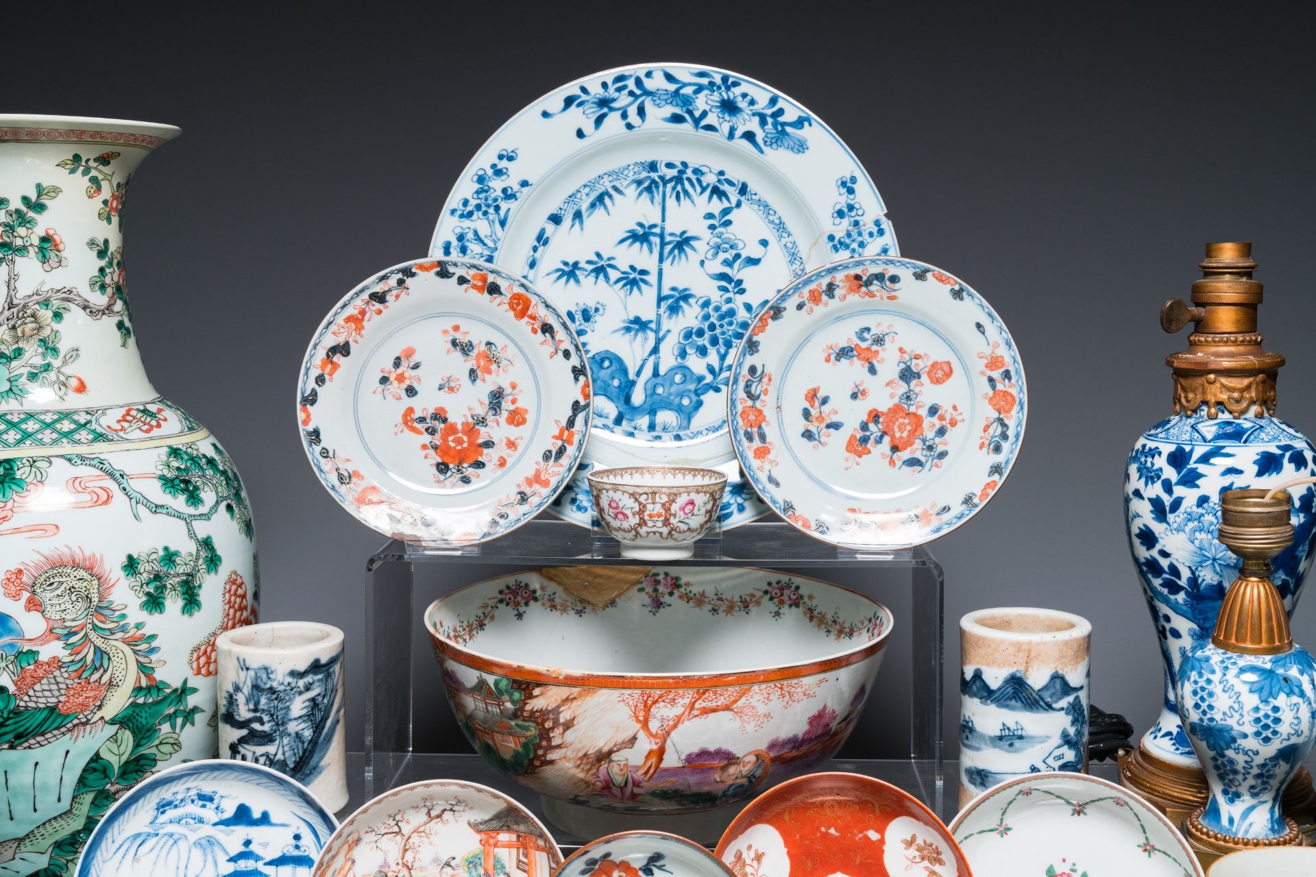 A varied collection of Chinese porcelain, Kangxi and later - Bild 7 aus 11