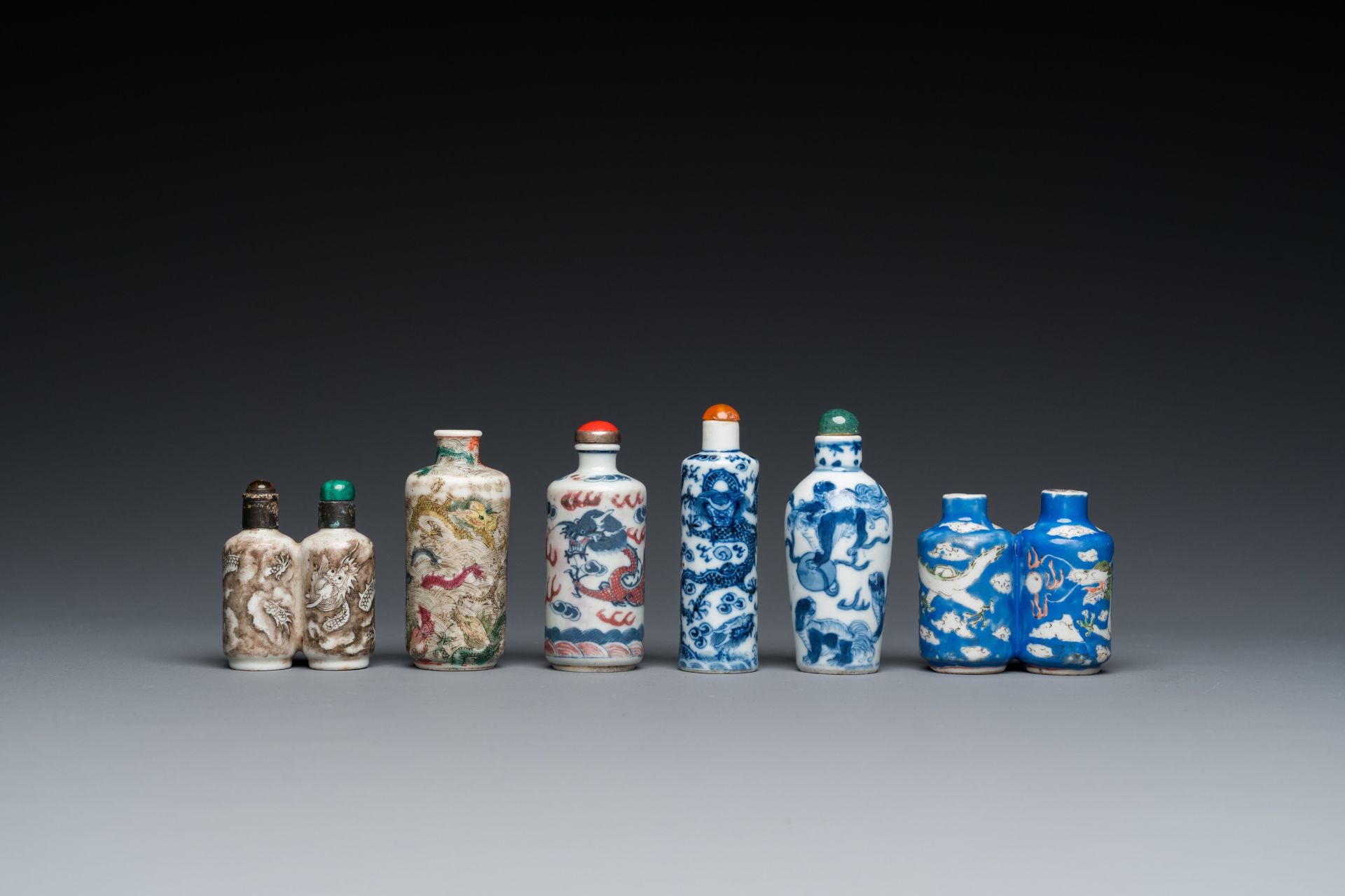 Six Chinese snuff bottles with dragons and Buddhist lions, 19/20th C. - Image 2 of 7