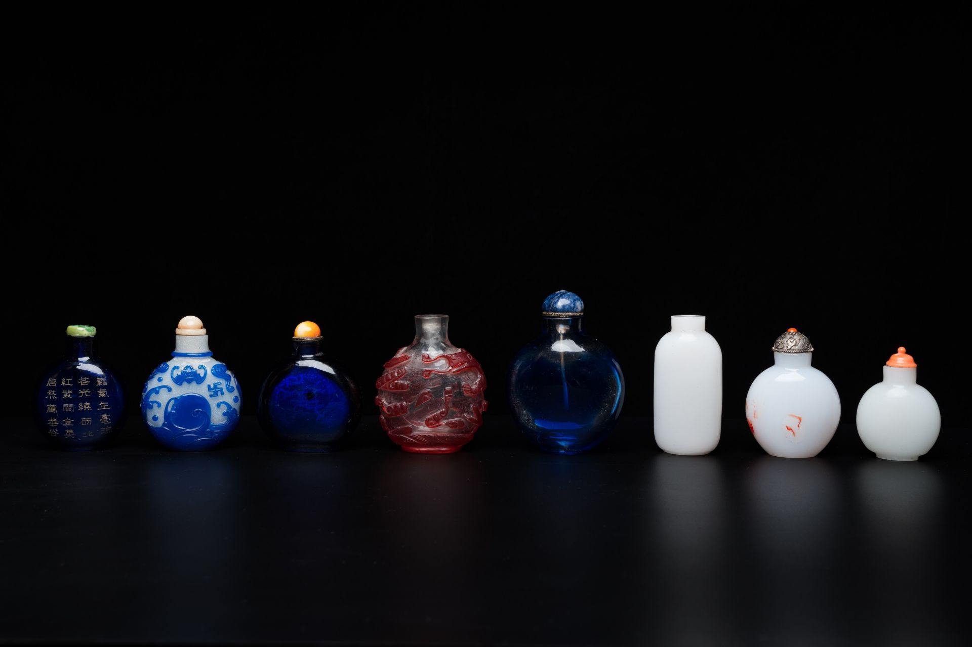 Eight Chinese glass snuff bottles, 19/20th C. - Image 3 of 9