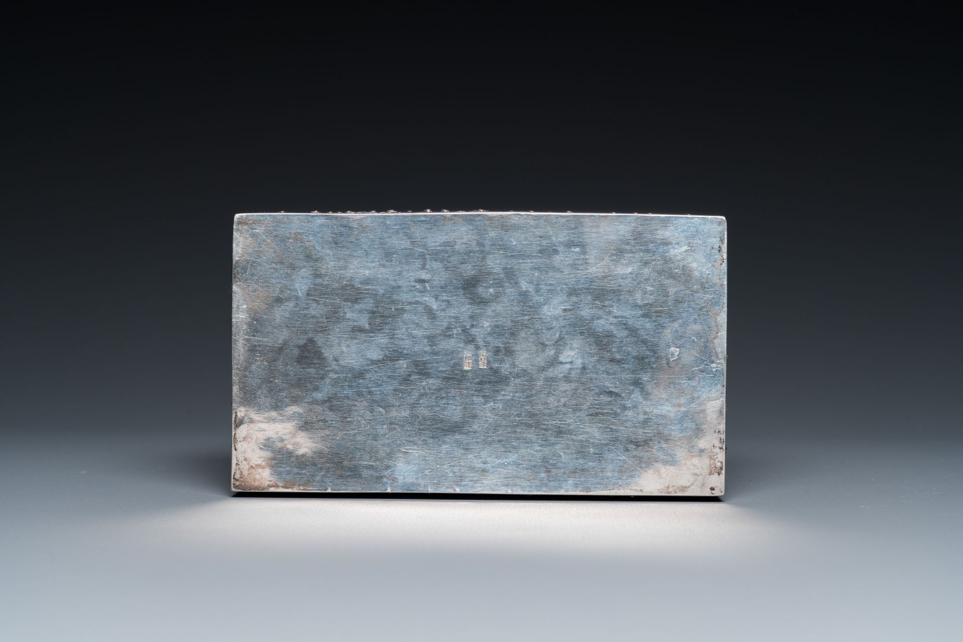 A rectangular Thai silver box, 19/20th C. - Image 7 of 8