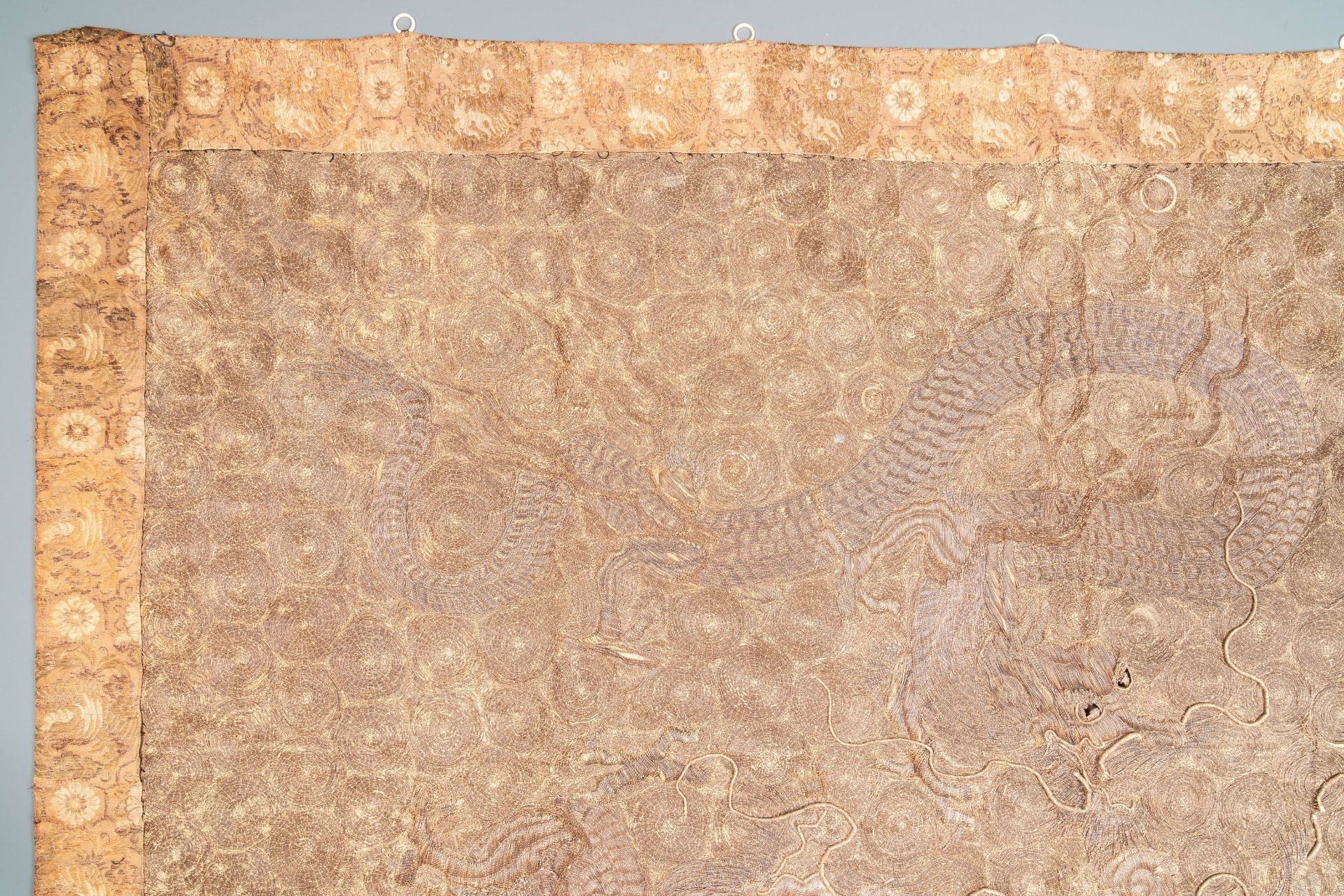 A large Japanese metal-thread-embroidered 'three dragons' wall tapestry, Edo, 18/19th C. - Image 2 of 8