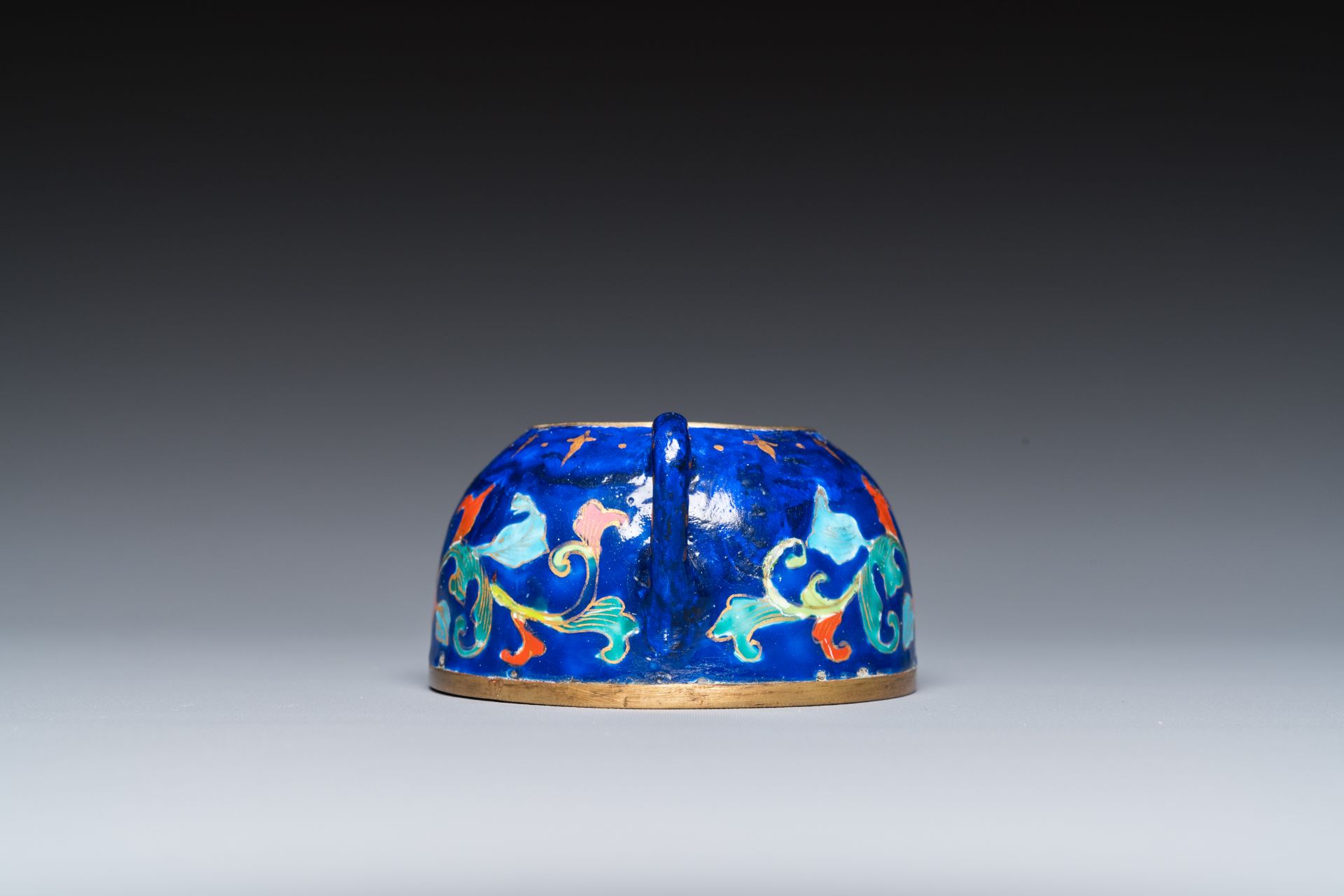 A Chinese Beijing enamel warming bowl with Shou-characters, Qianlong - Image 7 of 15