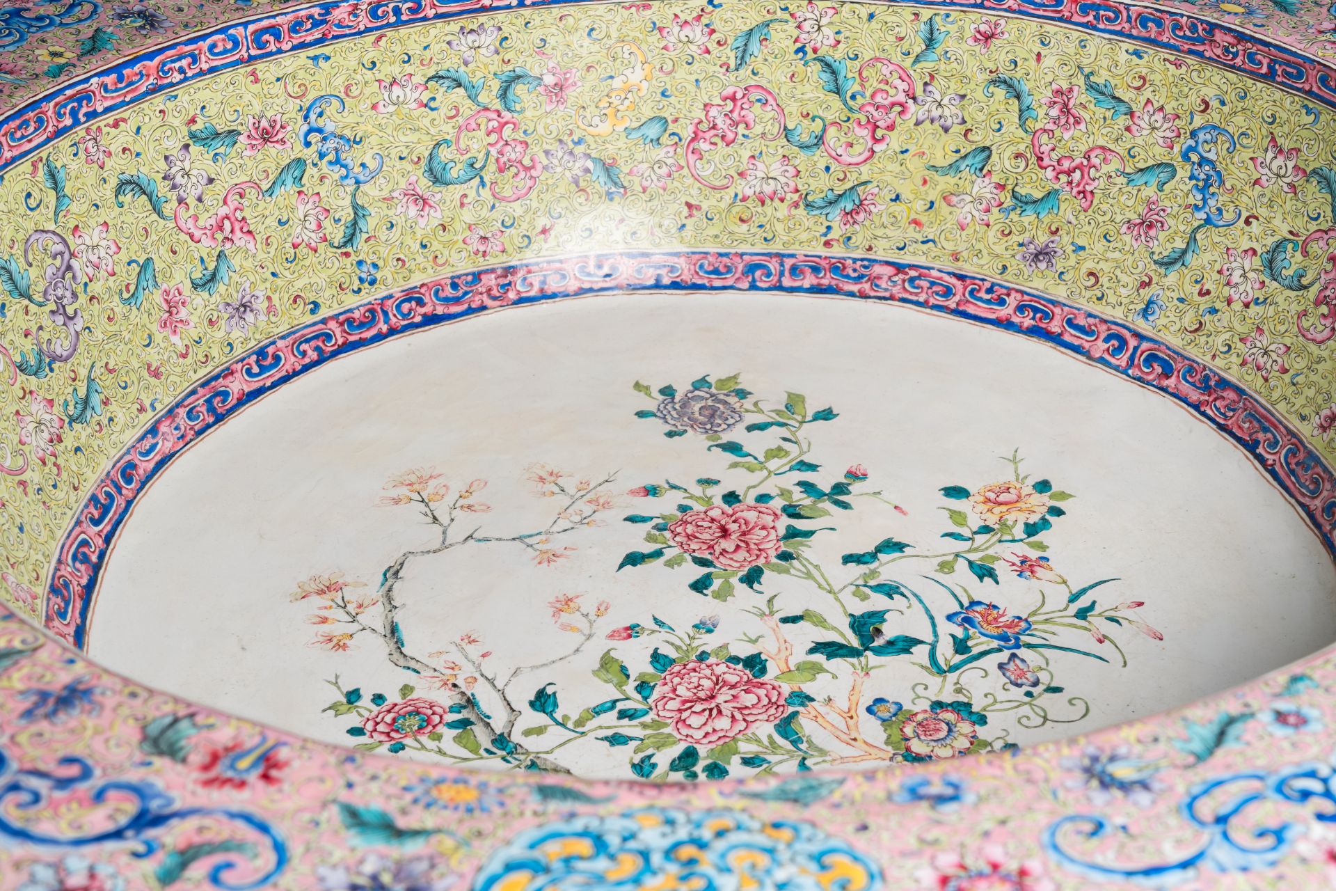 An exceptionally large Chinese Canton enamel basin, Yongzheng - Image 11 of 11