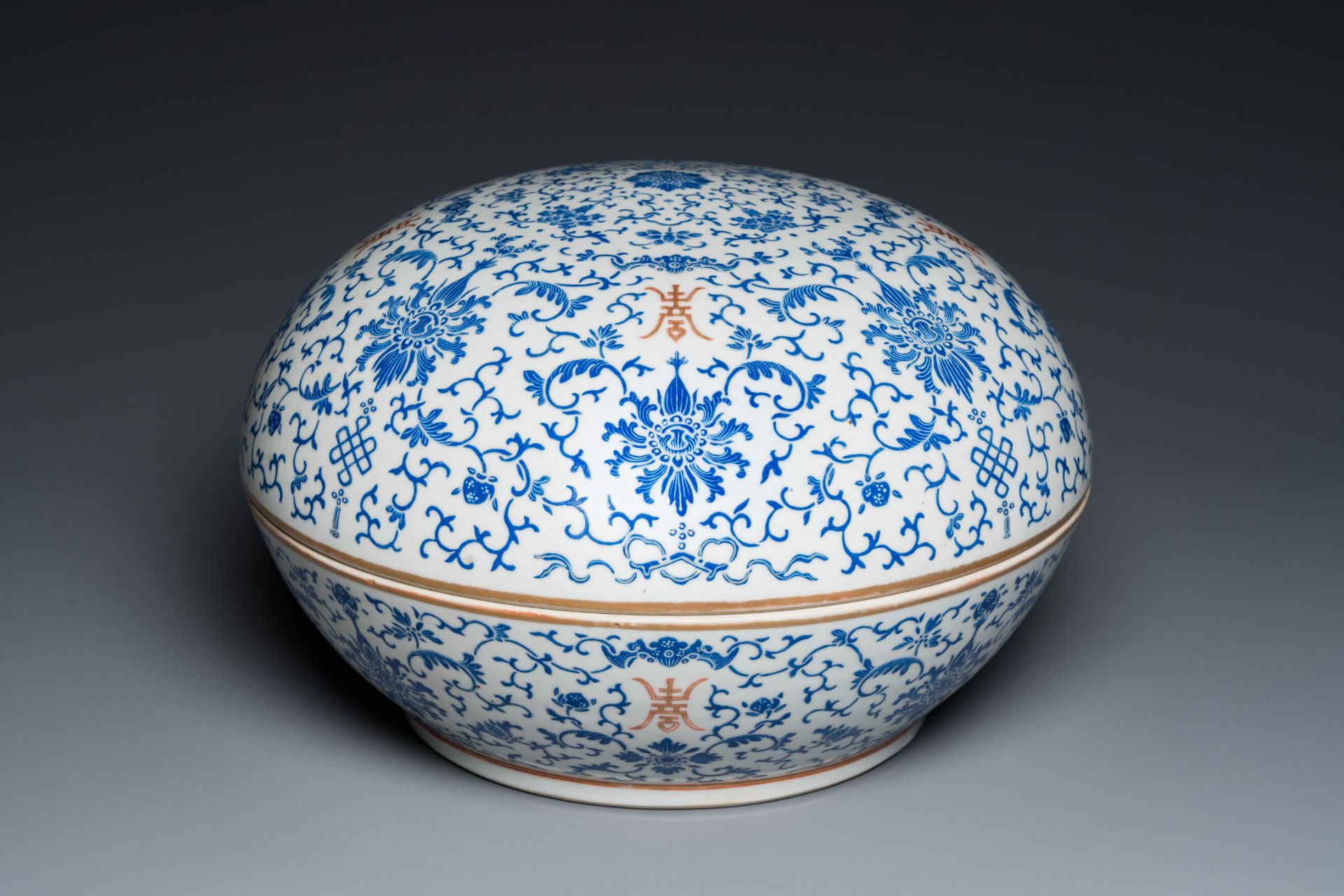 A large round Chinese box and cover with overglaze blue enamel lotus design, Guangxu mark and of the - Image 2 of 7