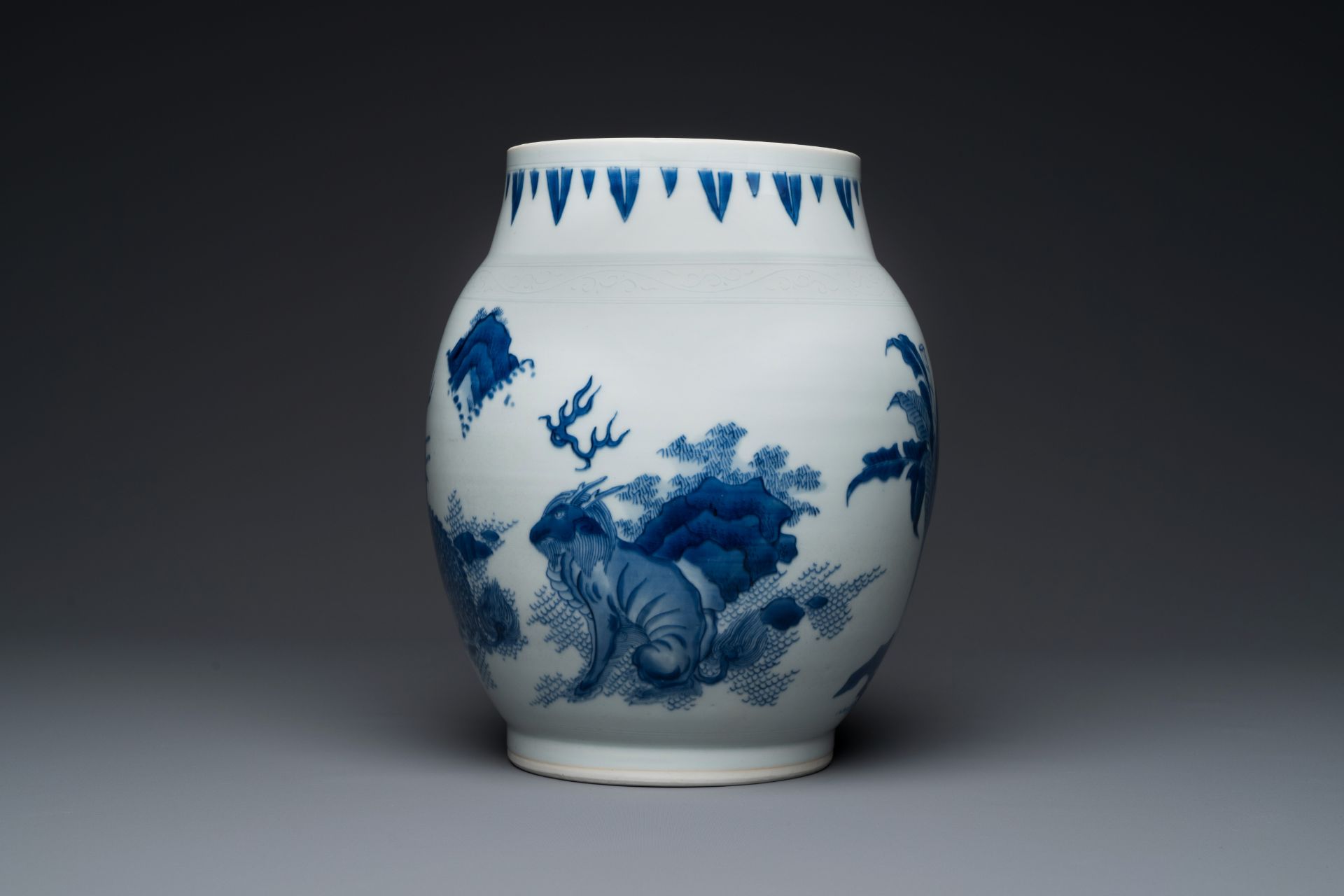 A Chinese blue and white 'qilins' vase, Transitional period - Image 2 of 6