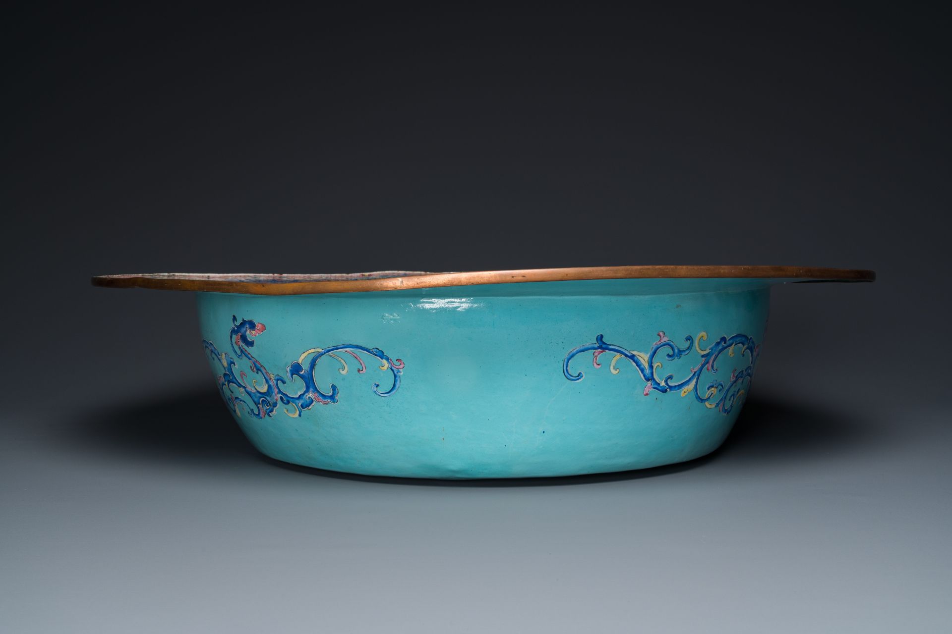 An exceptionally large Chinese Canton enamel basin, Yongzheng - Image 10 of 11