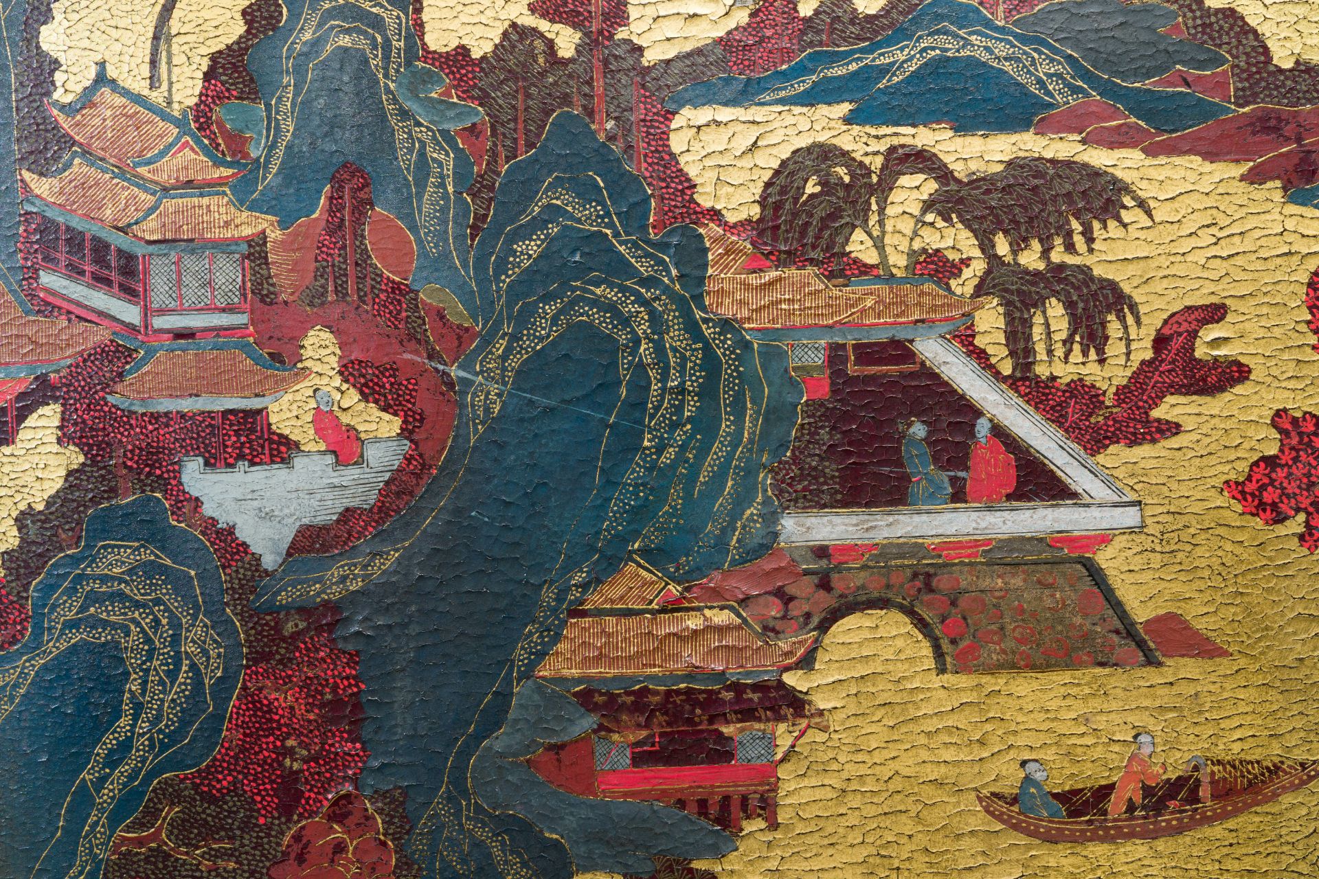 A Chinese gilt-lacquered and painted wood table screen, Shanxi, 16/17th C. - Image 10 of 14