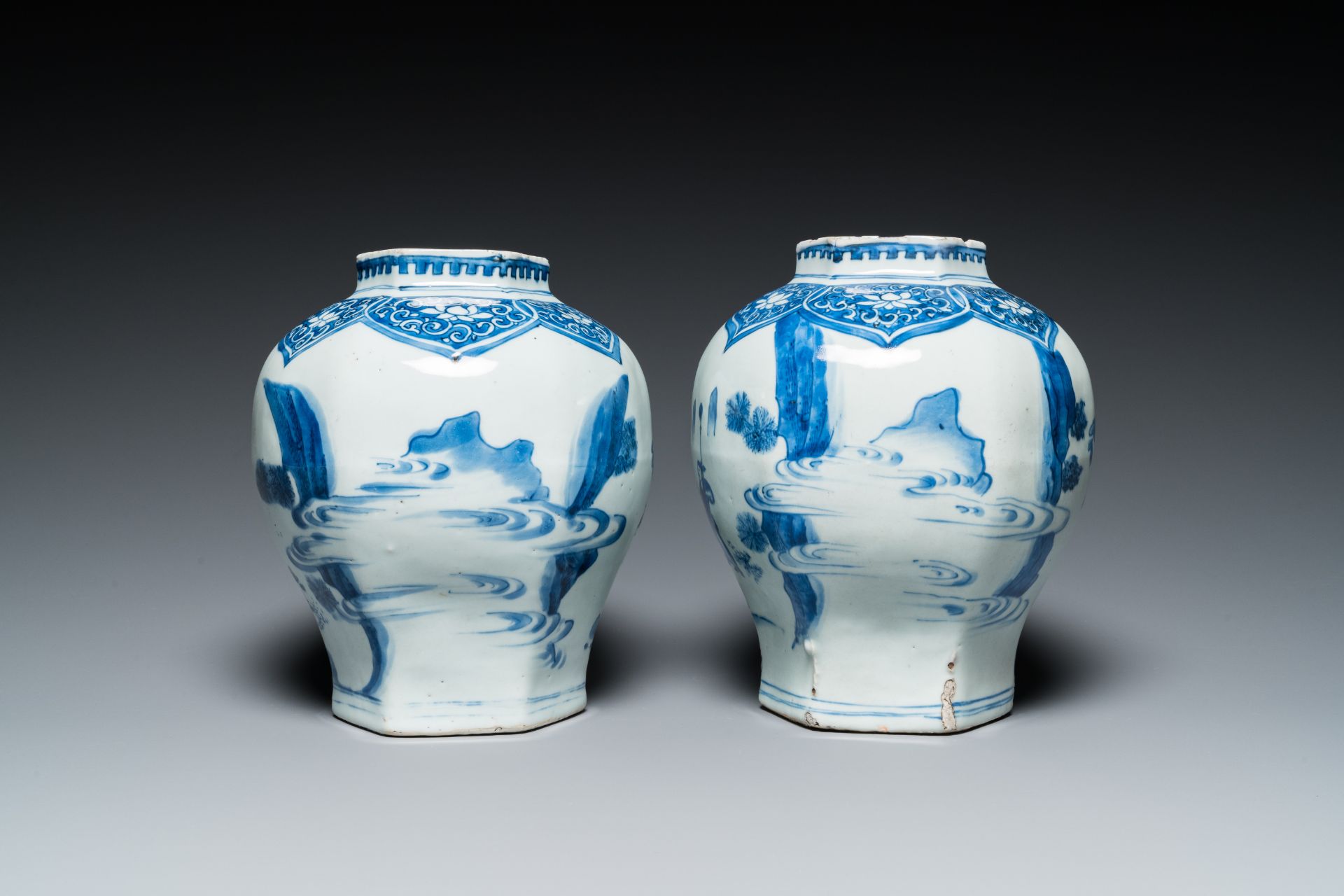 A pair of Chinese blue and white hexagonal vases, Transitional period - Image 4 of 7