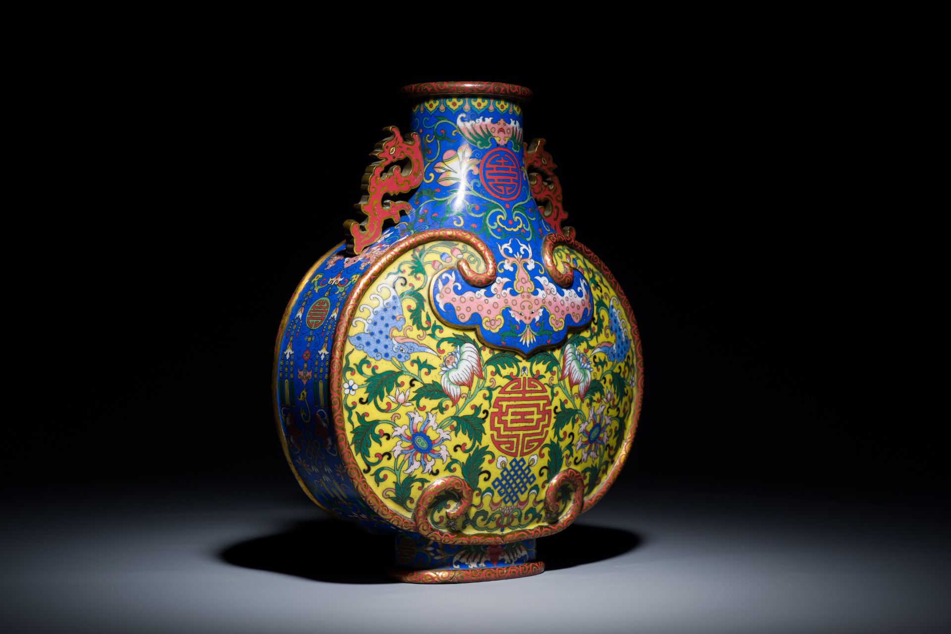 A Chinese cloisonne moonflask vase or 'bianhu' with Shou-characters on a yellow and blue ground, Jia - Image 2 of 7