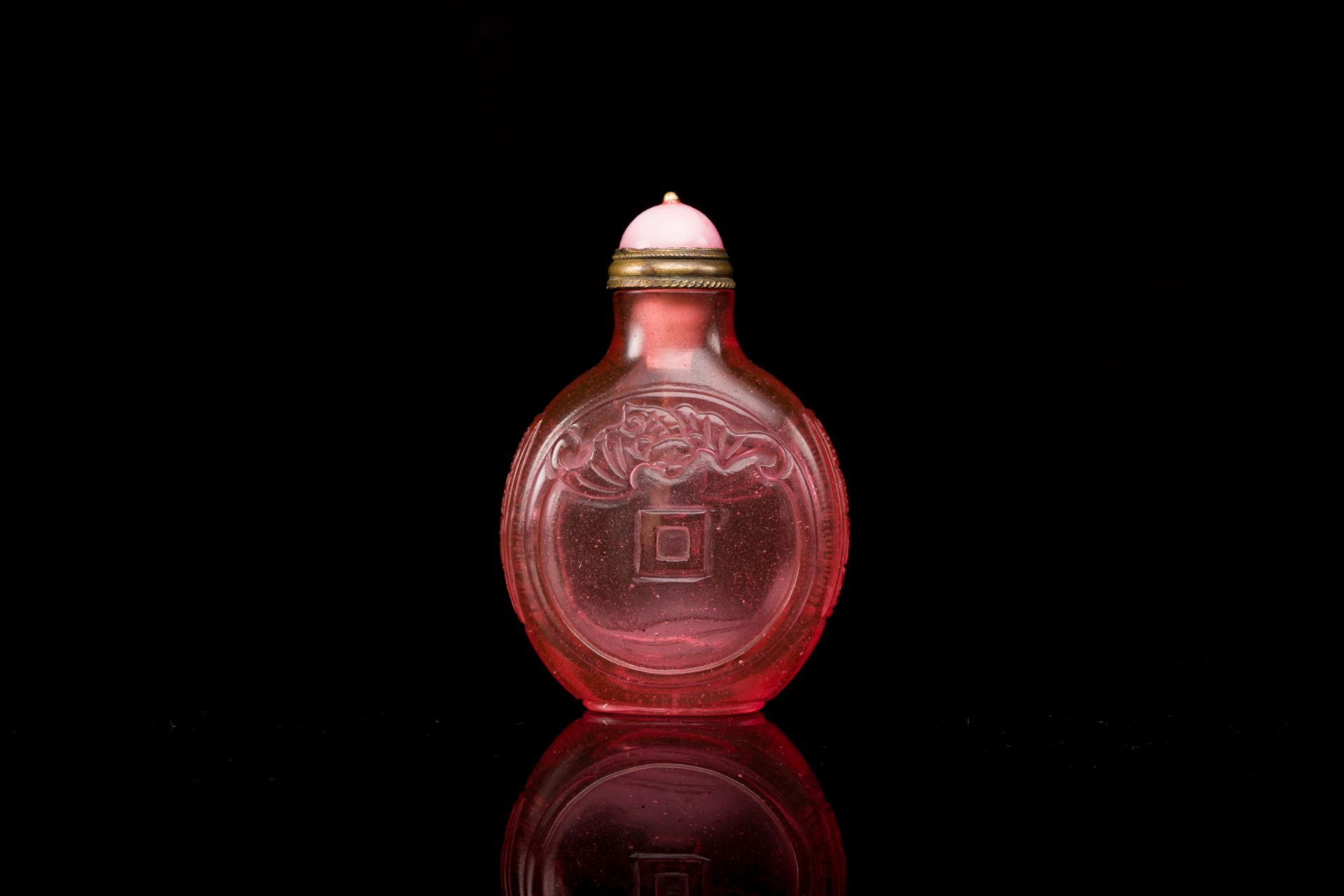 A Chinese ruby-pink glass 'bats' snuff bottle, Qianlong mark and of the period - Image 3 of 6