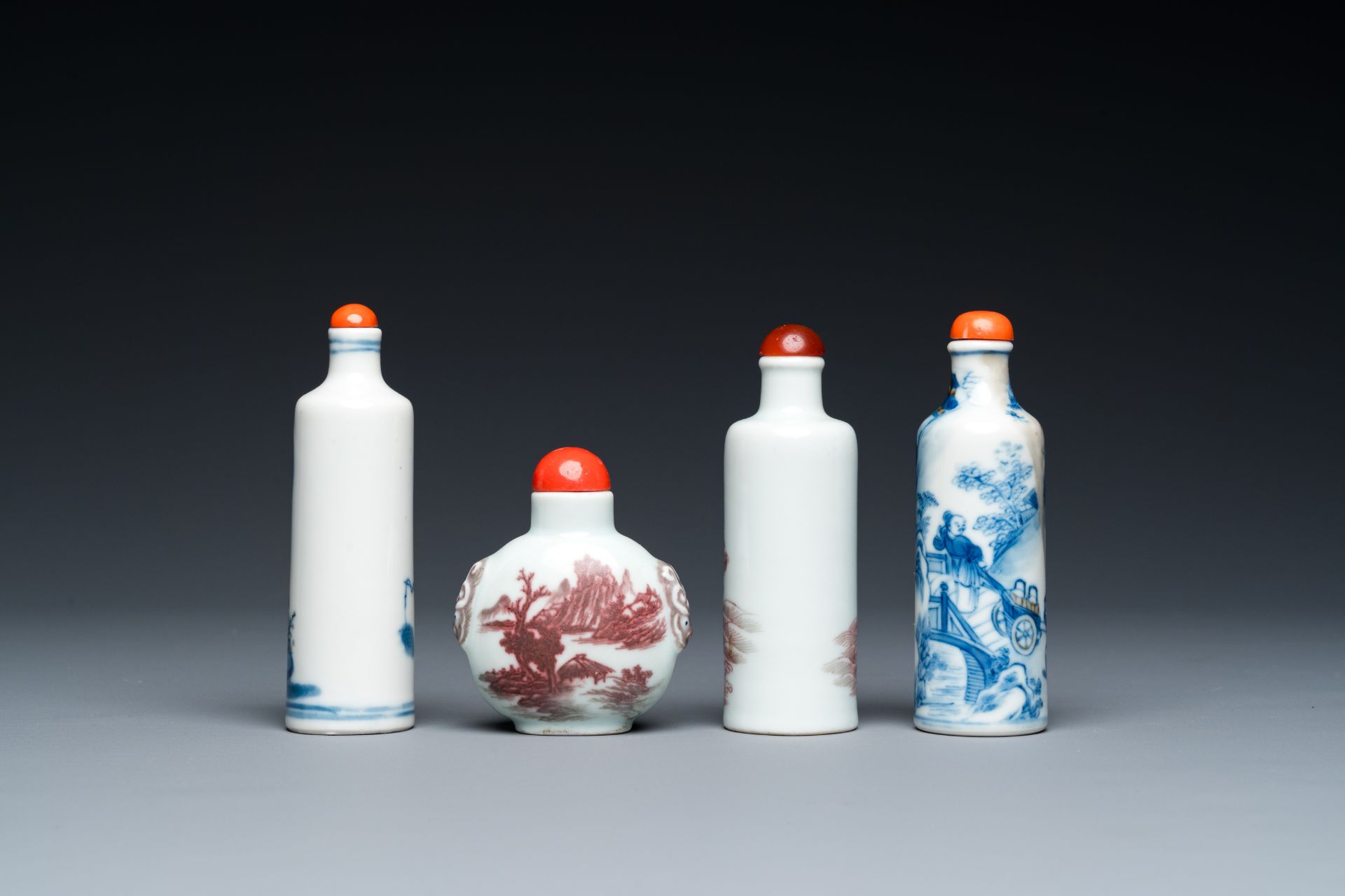 Four Chinese blue, white and copper-red snuff bottles, 19th C. - Image 2 of 6