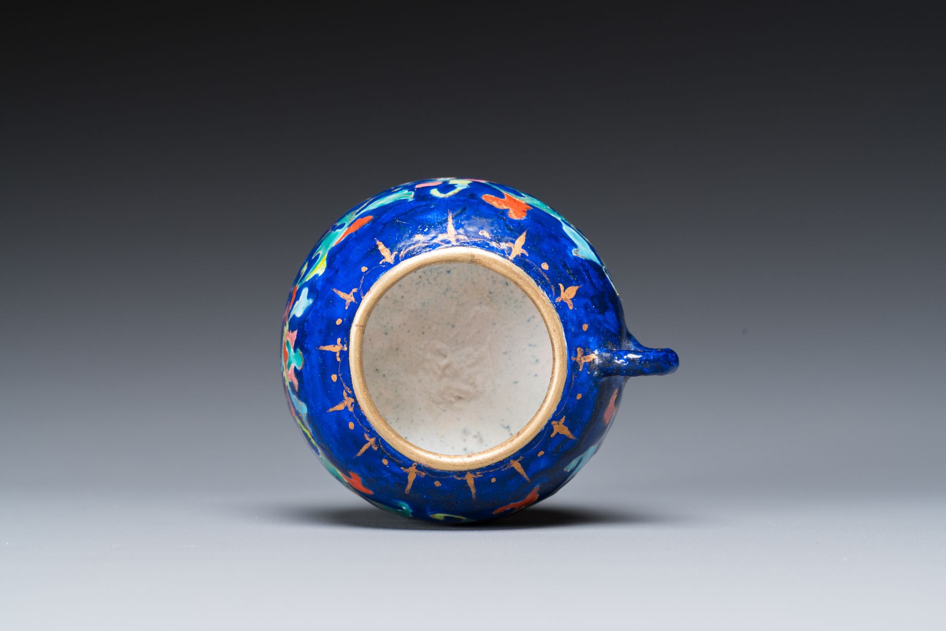 A Chinese Beijing enamel warming bowl with Shou-characters, Qianlong - Image 8 of 15