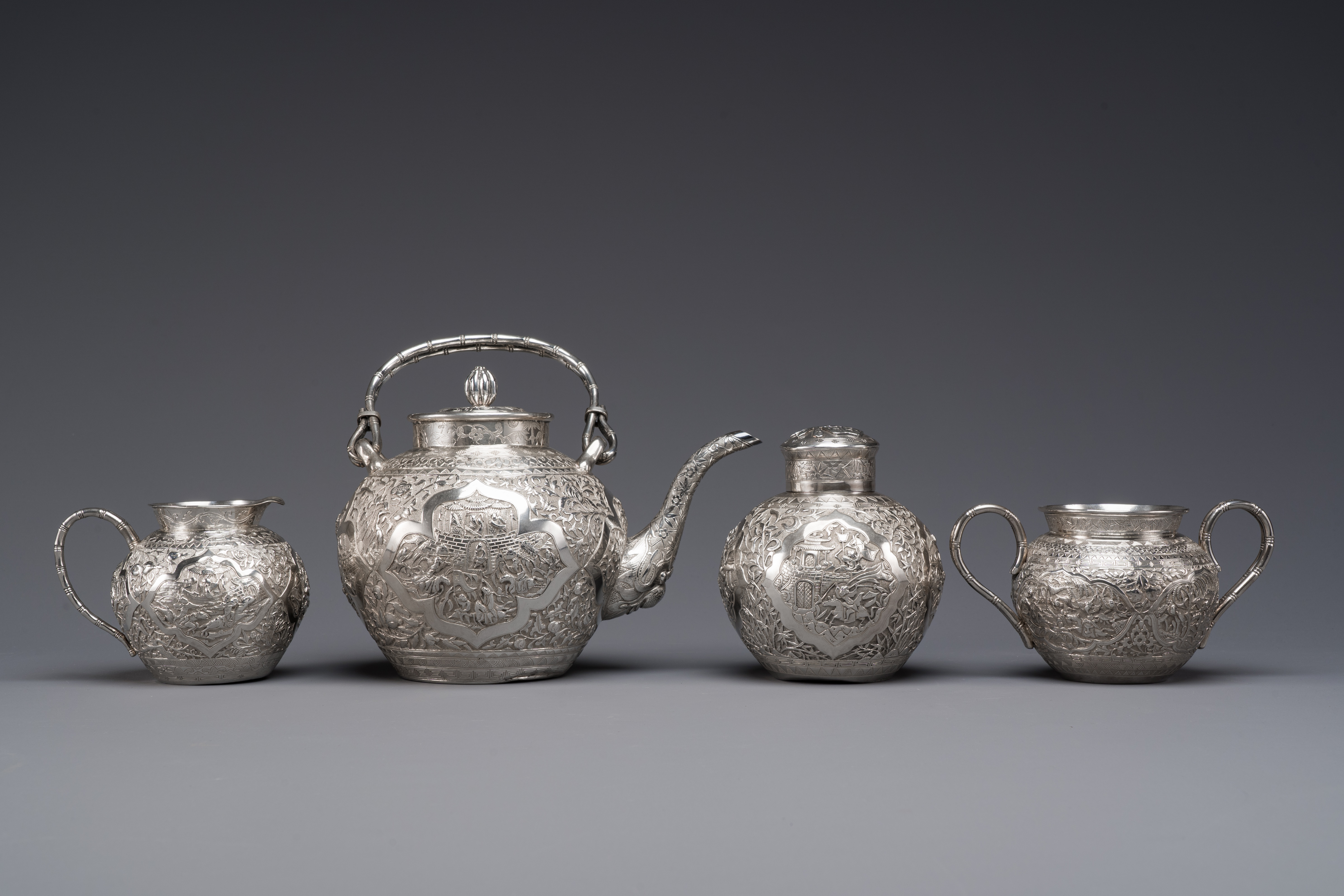 A Chinese silver 4-piece tea service on tray, Tu Mao Xing mark, 19th C. - Image 7 of 12
