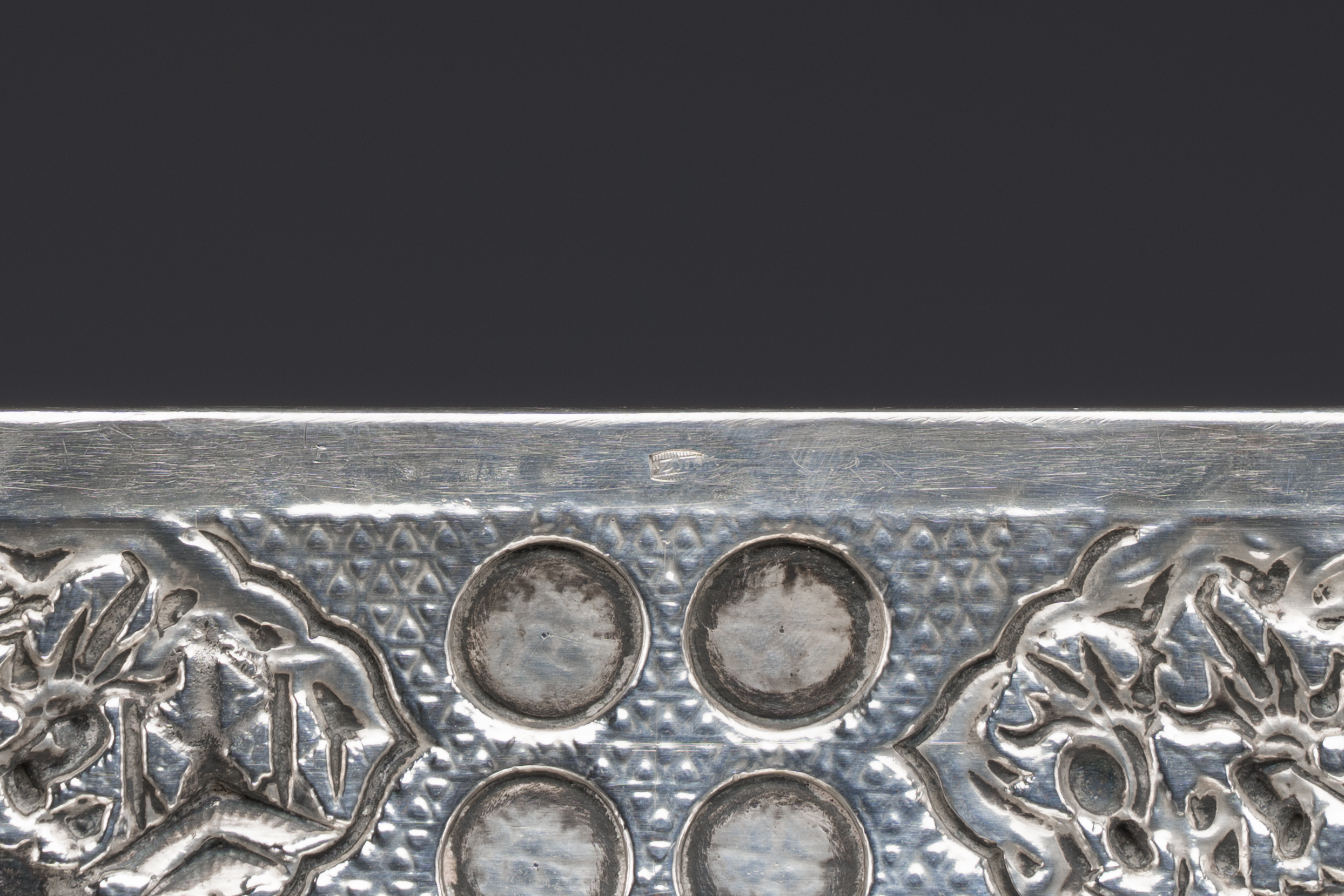 A Chinese silver 4-piece tea service on tray, Tu Mao Xing mark, 19th C. - Image 6 of 12