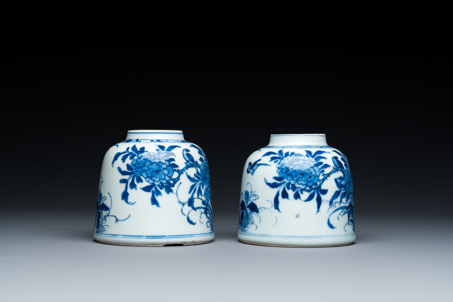 A pair of Chinese blue and white bell-shaped water pots, Kangxi - Image 6 of 8