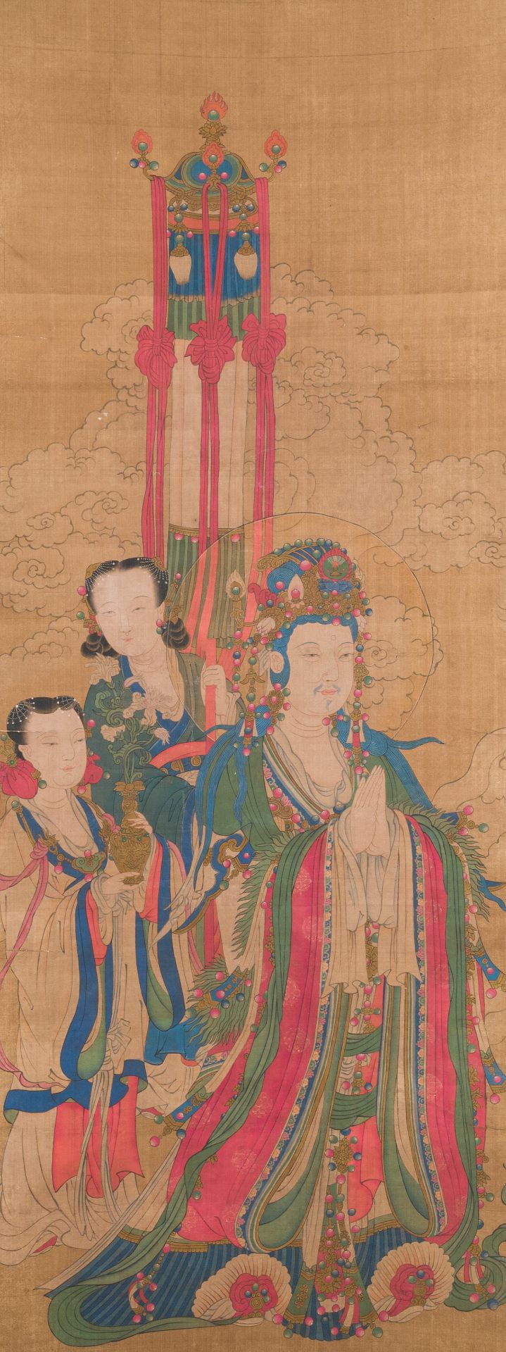 Chinese school: 'Bodhisattva with two servants', ink and colour on silk, 18/19th C. - Image 3 of 5