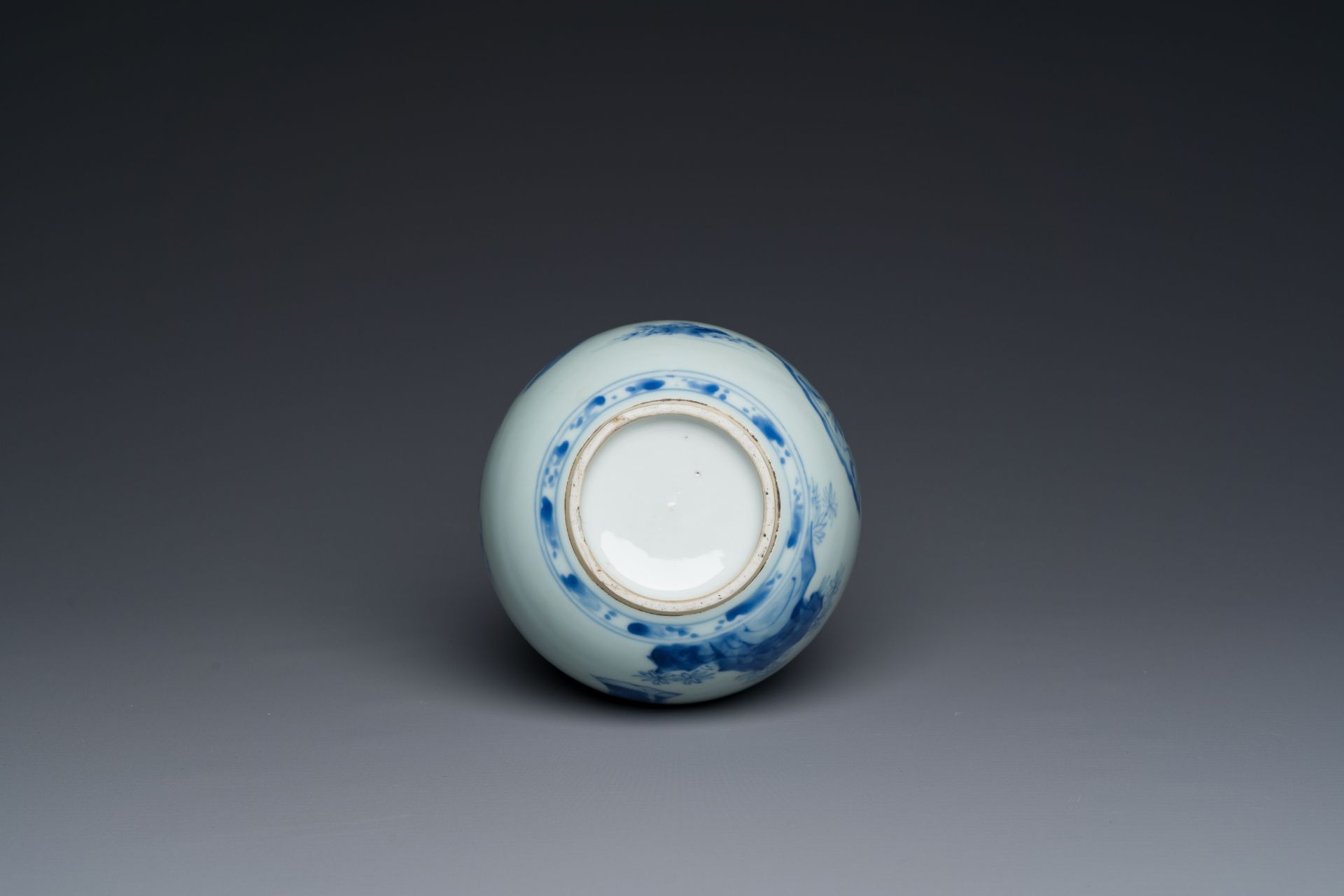 A Chinese blue and white pear-shaped 'narrative subject' vase, Kangxi - Image 6 of 6