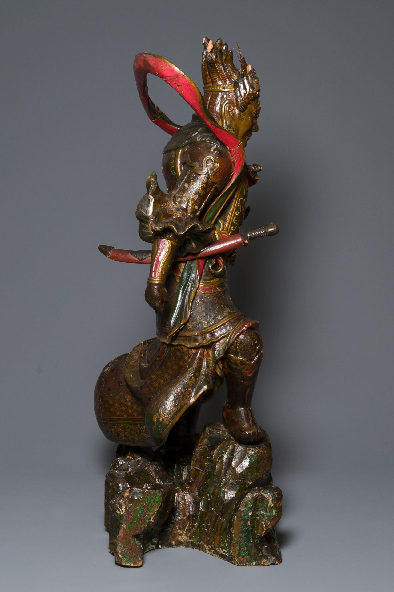 A large Japanese polychromed and gilt-lacquered wood figure of a divine general, Edo, dated 1623 - Image 3 of 23