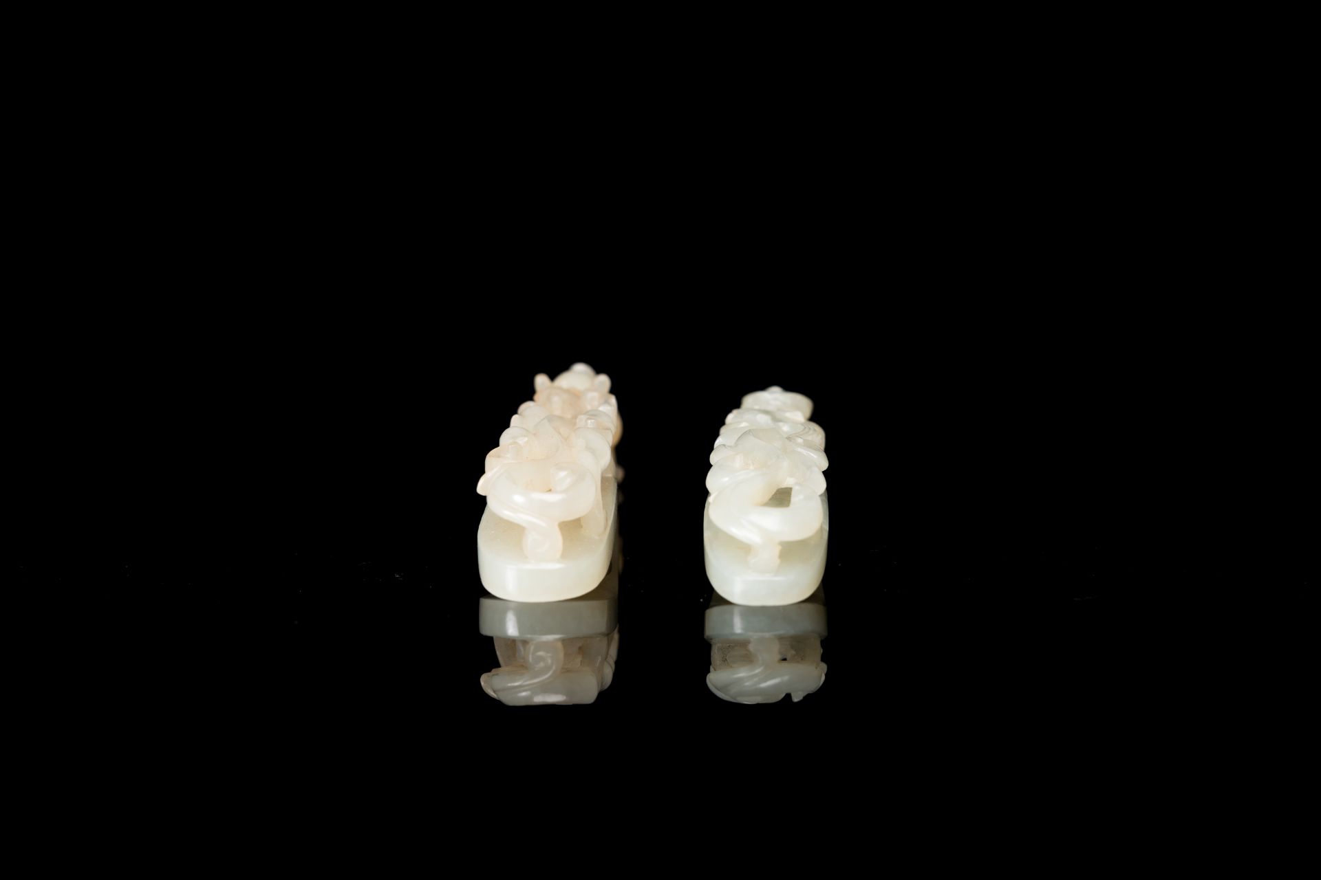 Two Chinese white jade fine carved belt hooks, Qing - Image 6 of 7