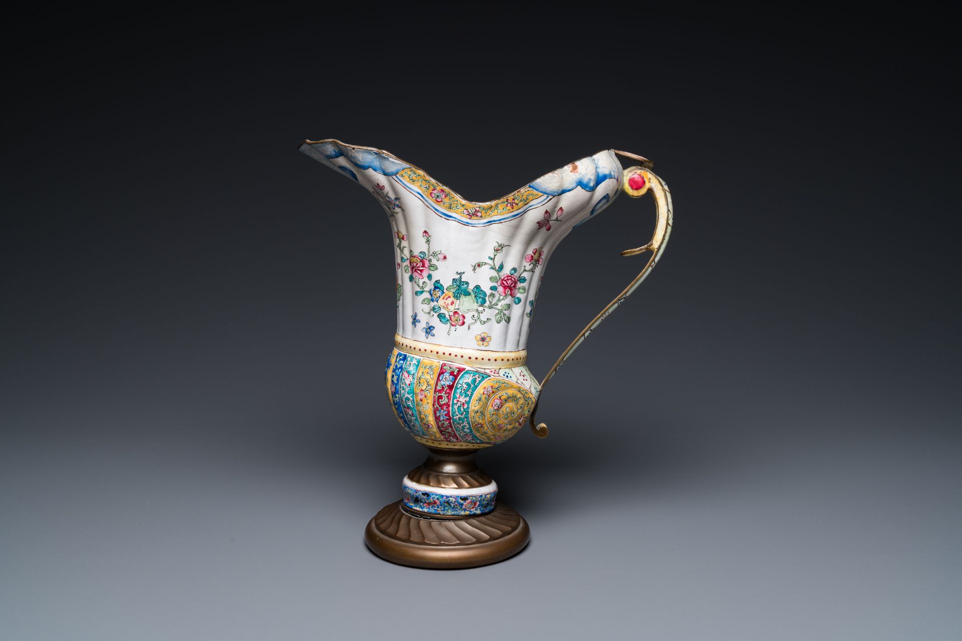 A Chinese Canton enamel helm-shaped ewer with shell-shaped basin, Qianlong - Image 8 of 13