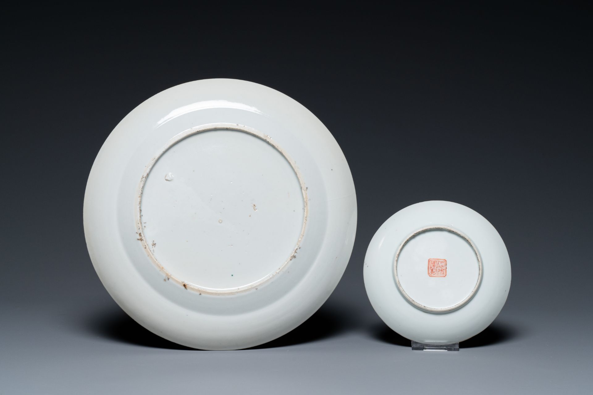 A varied collection of Chinese porcelain, 18/19th C. - Image 3 of 11