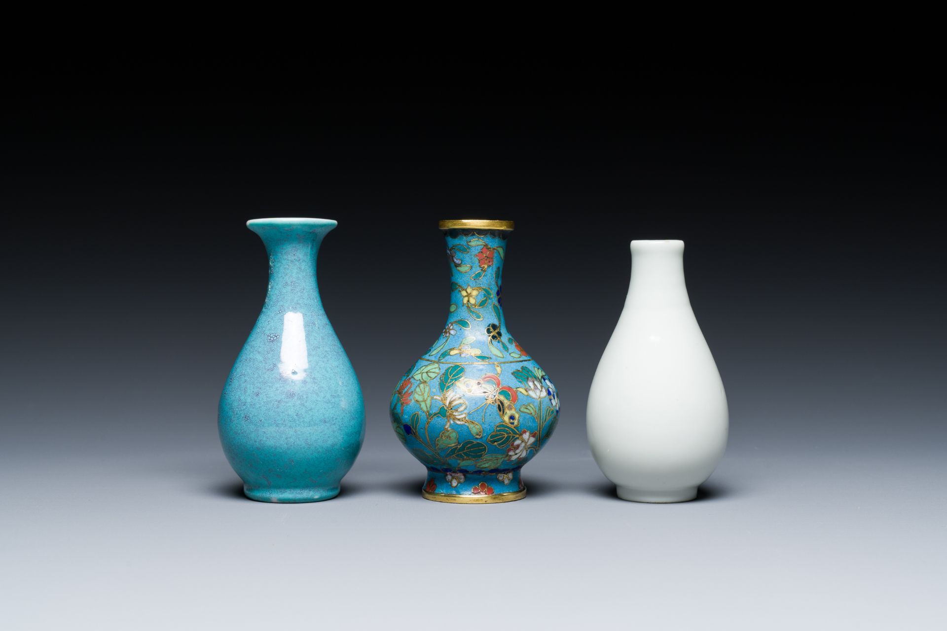 Three small Chinese bottle vases in cloisonne, white and robin's-egg-glazed porcelain, 19/20th C. - Image 2 of 7