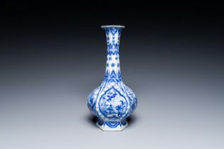 A Chinese blue and white bottle vase, 'G' mark, Kangxi