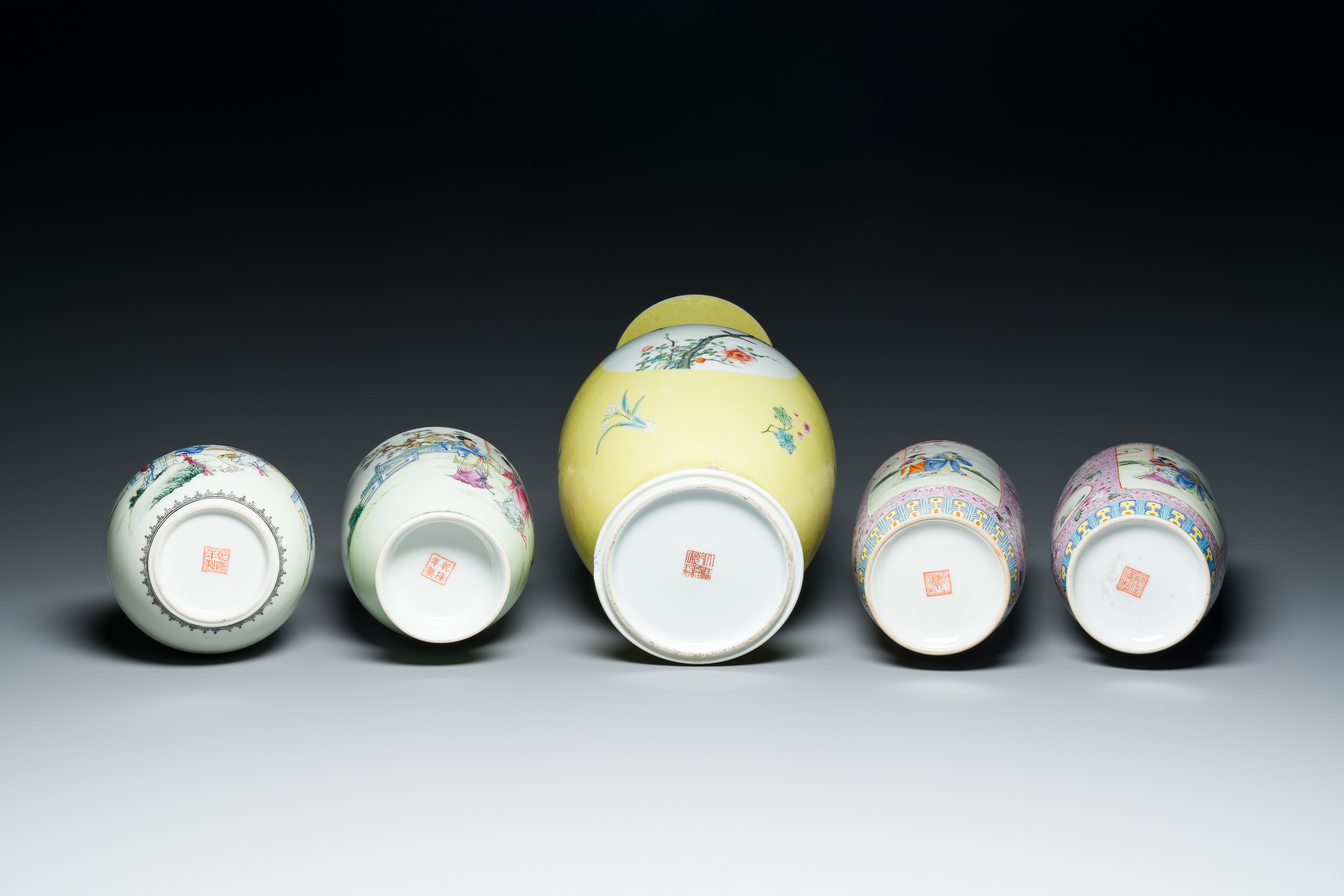 Five Chinese famille rose vases, Qianlong marks, 20th C. - Image 7 of 7