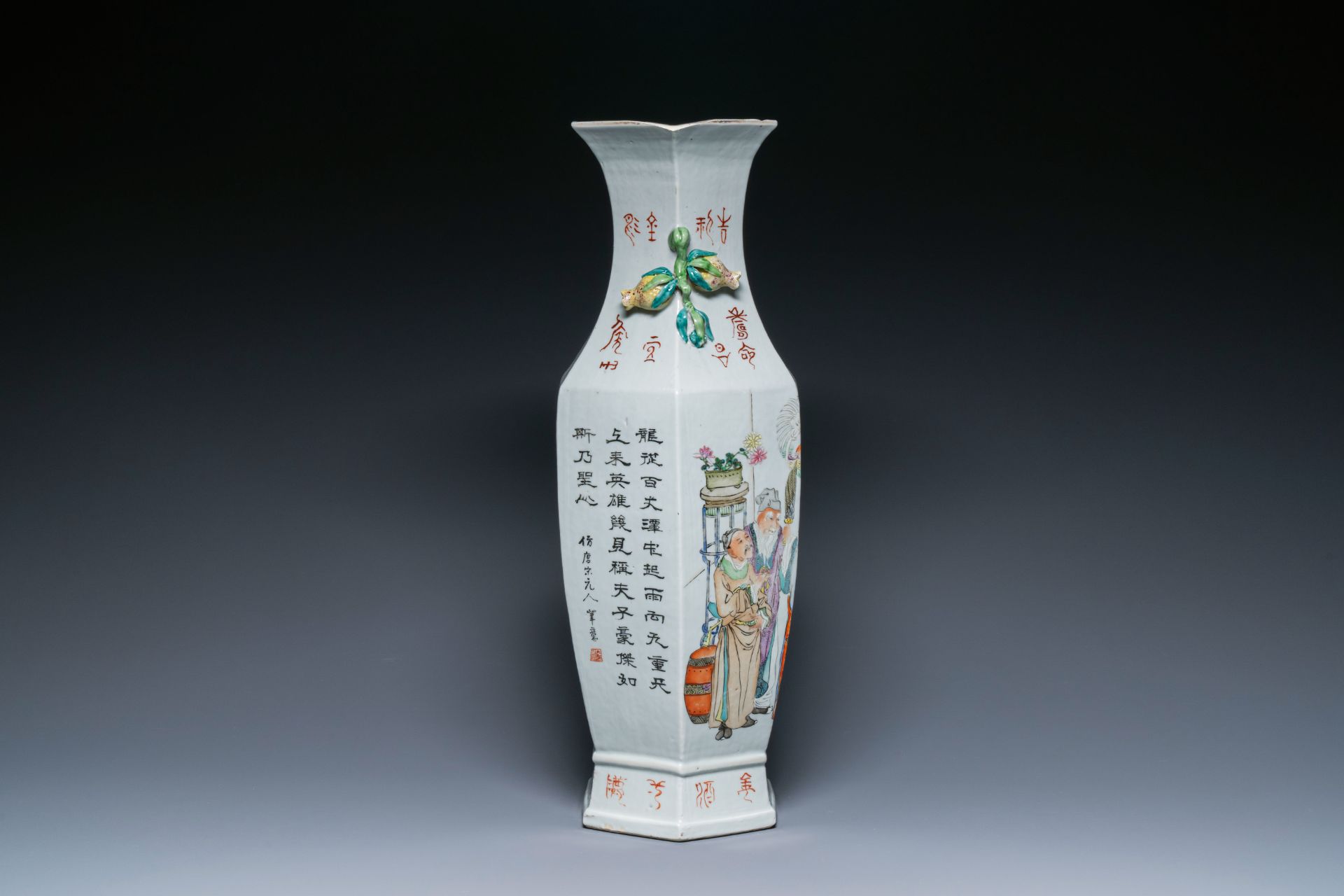 A Chinese hexagonal qianjiang cai vase, signed Wang Qi çŽ‹ç¦, 19/20th C. - Image 2 of 6