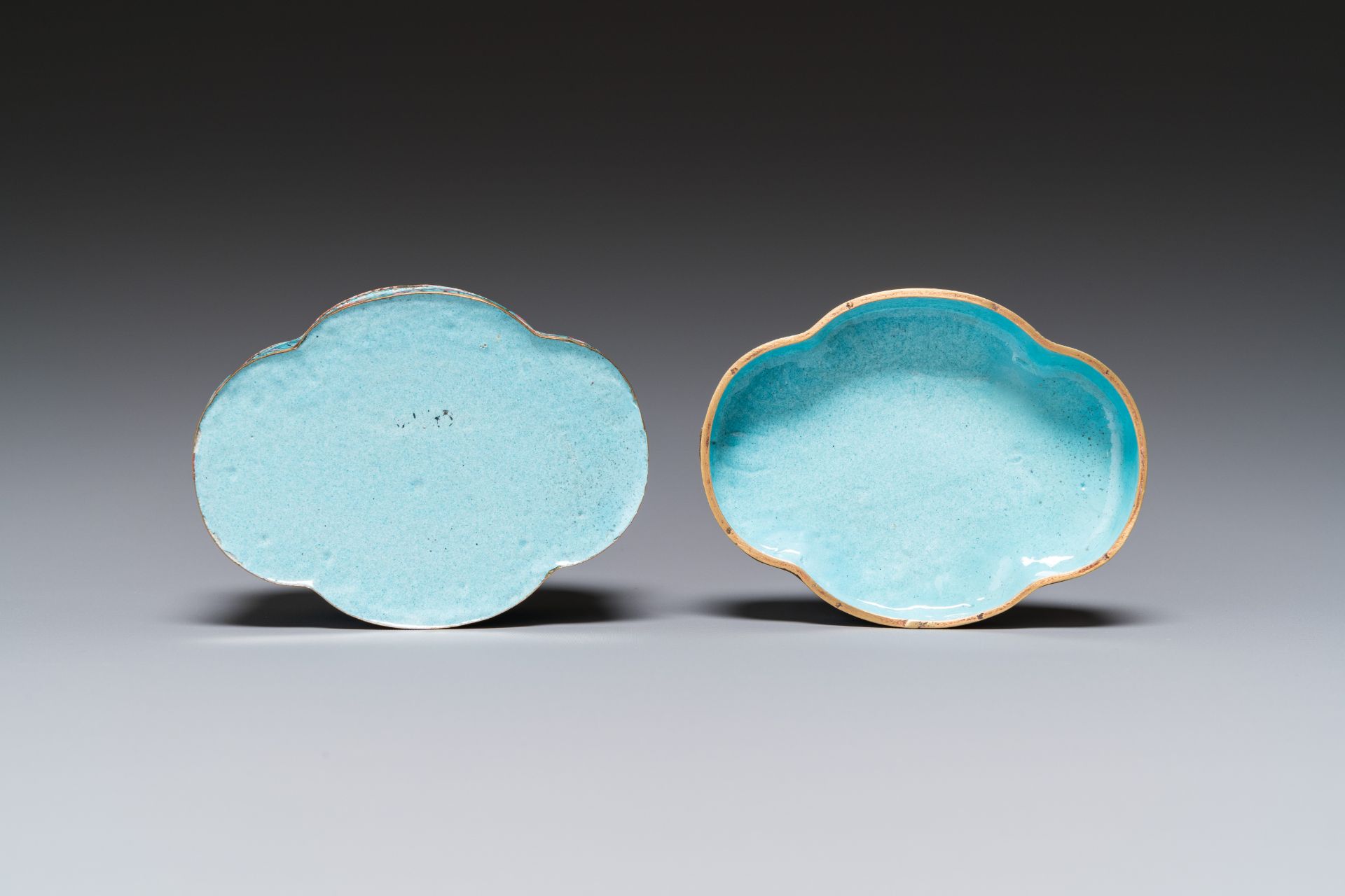 Five various Chinese Canton enamel pieces, Qing/Republic - Image 9 of 9