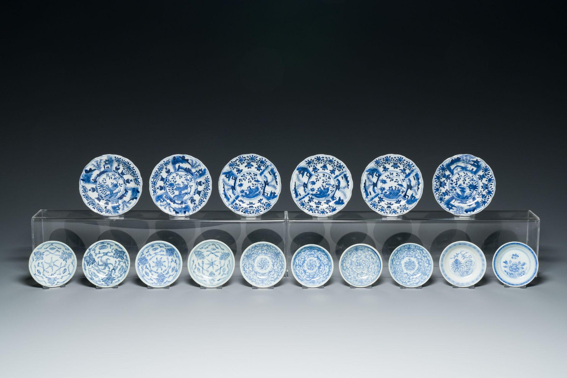 A varied collection of Chinese porcelain, 18/19th C. - Image 2 of 18